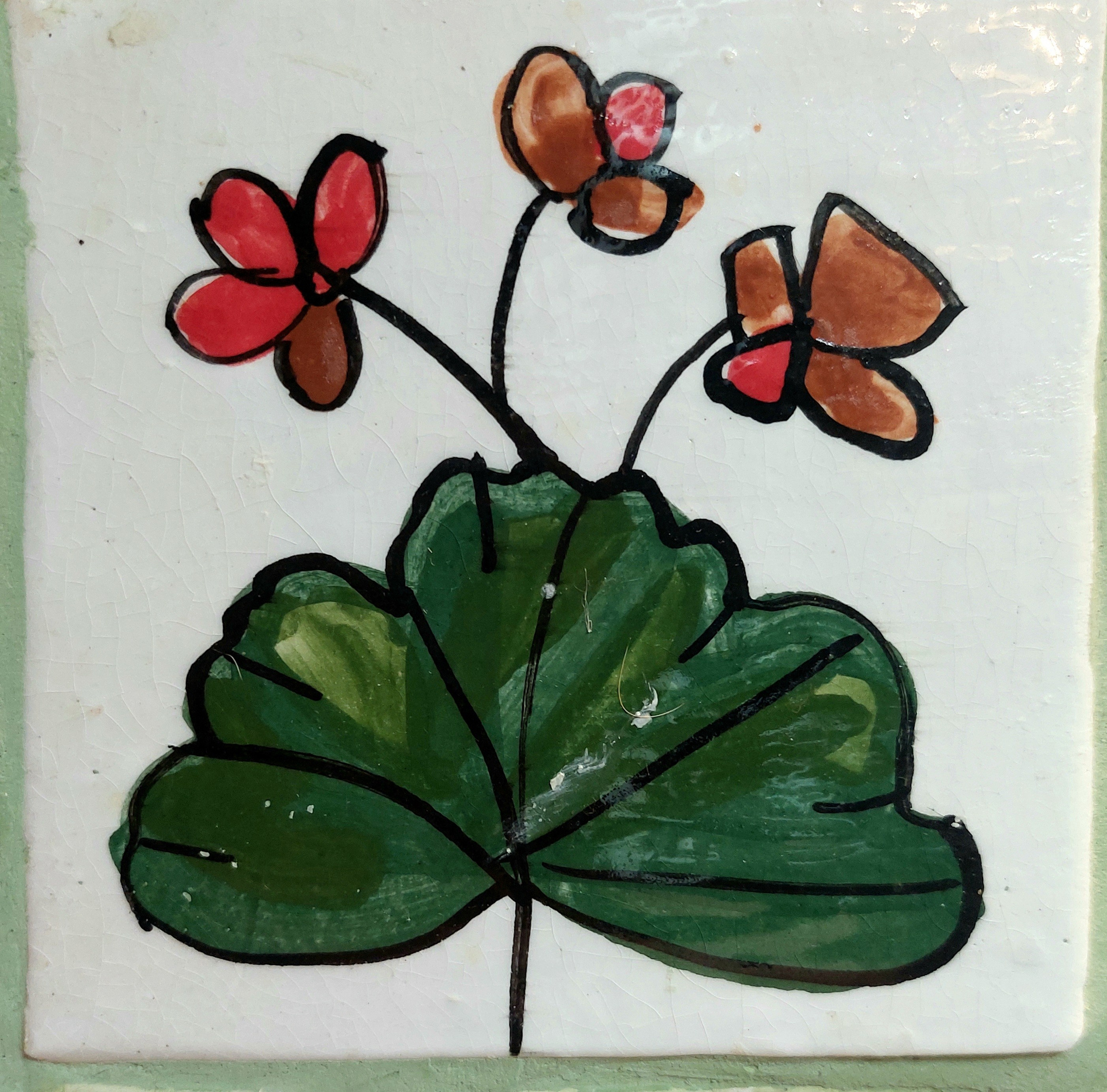 Много плиток-цветочков. Керамика с историей. Елена Рогалёва