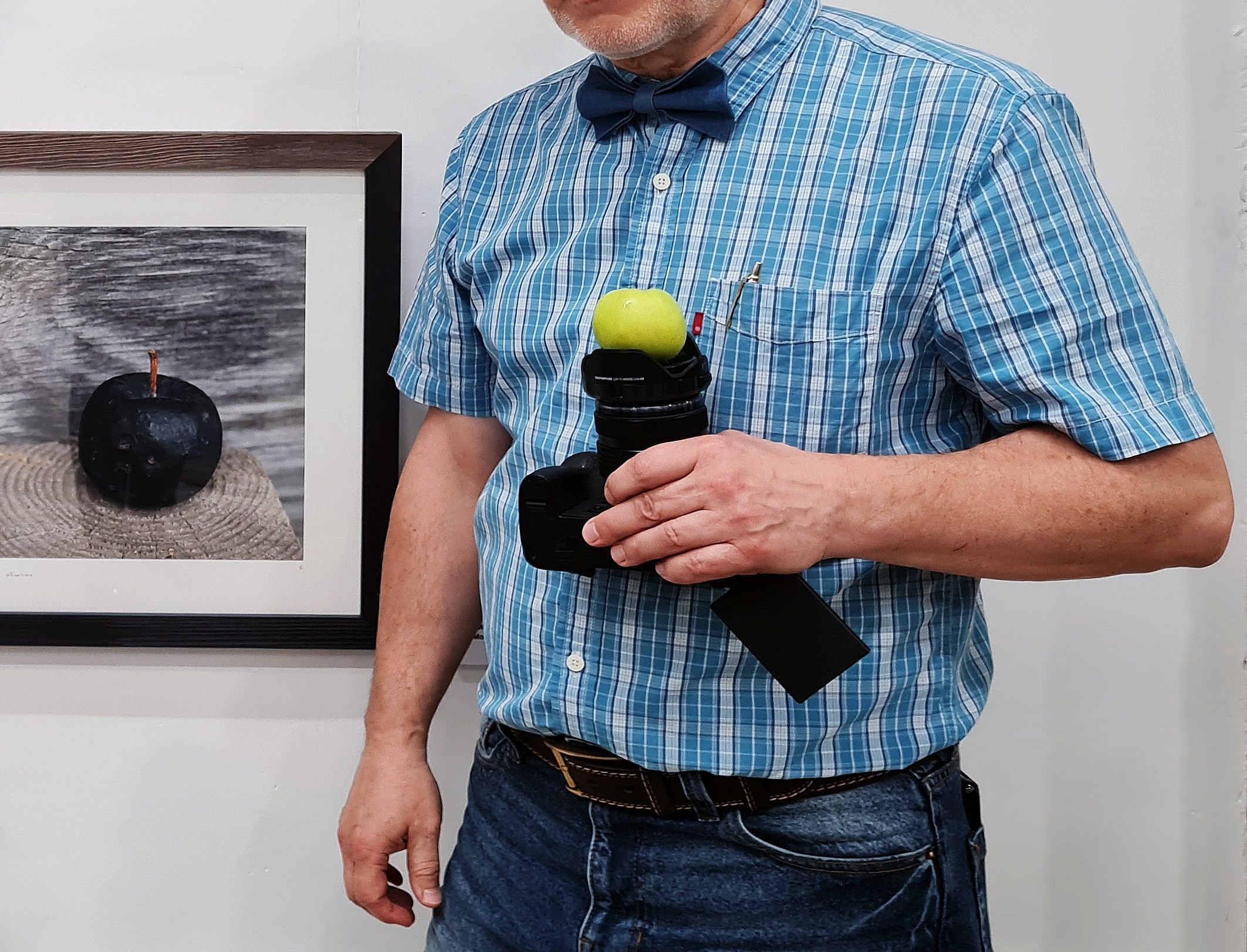 Фото ТОП Яблоко Галерея  современного искусства 13.20 