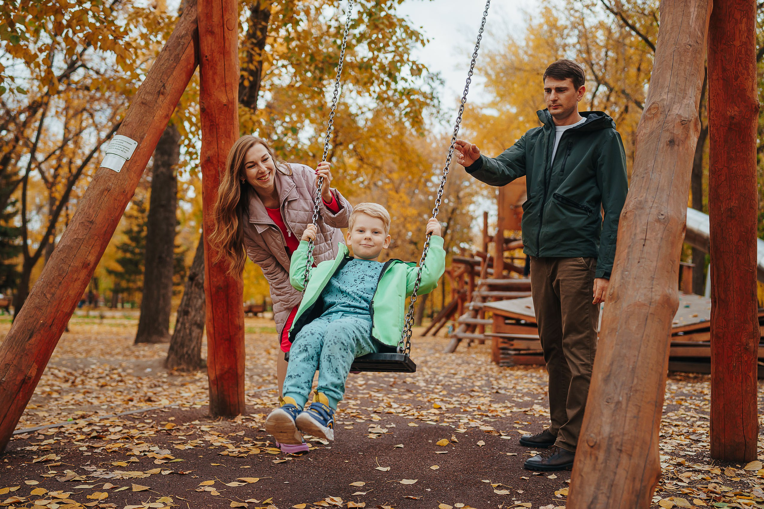 Семейный фотограф в Барнауле | Семейные фотосессии. Репортажный (Event) фотограф в Барнауле | Даниил Маркин | Качество и вайб
