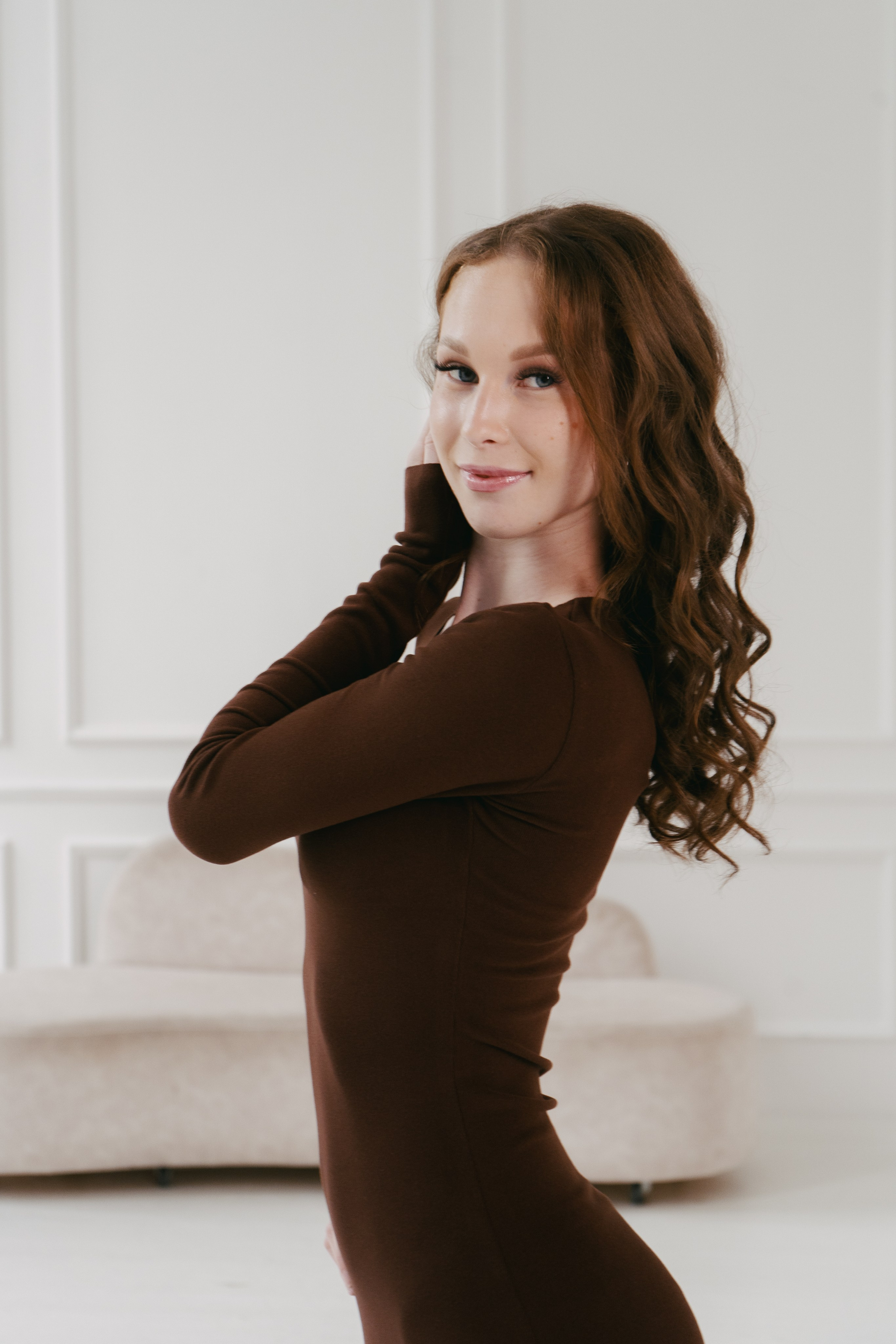 Фотосессия Ринаты. Минимализм, свет и танец. Фотограф Гильмутдинов Руслан