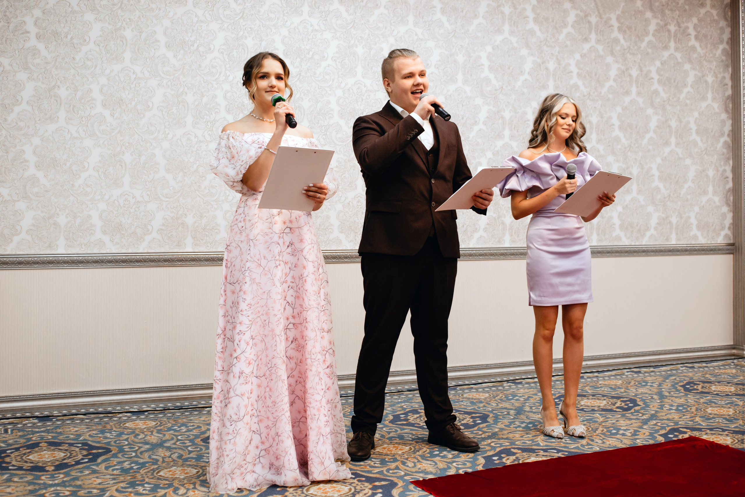 Выпускной. 11 лицей. Фотограф в Челябинске Ополихина Анна