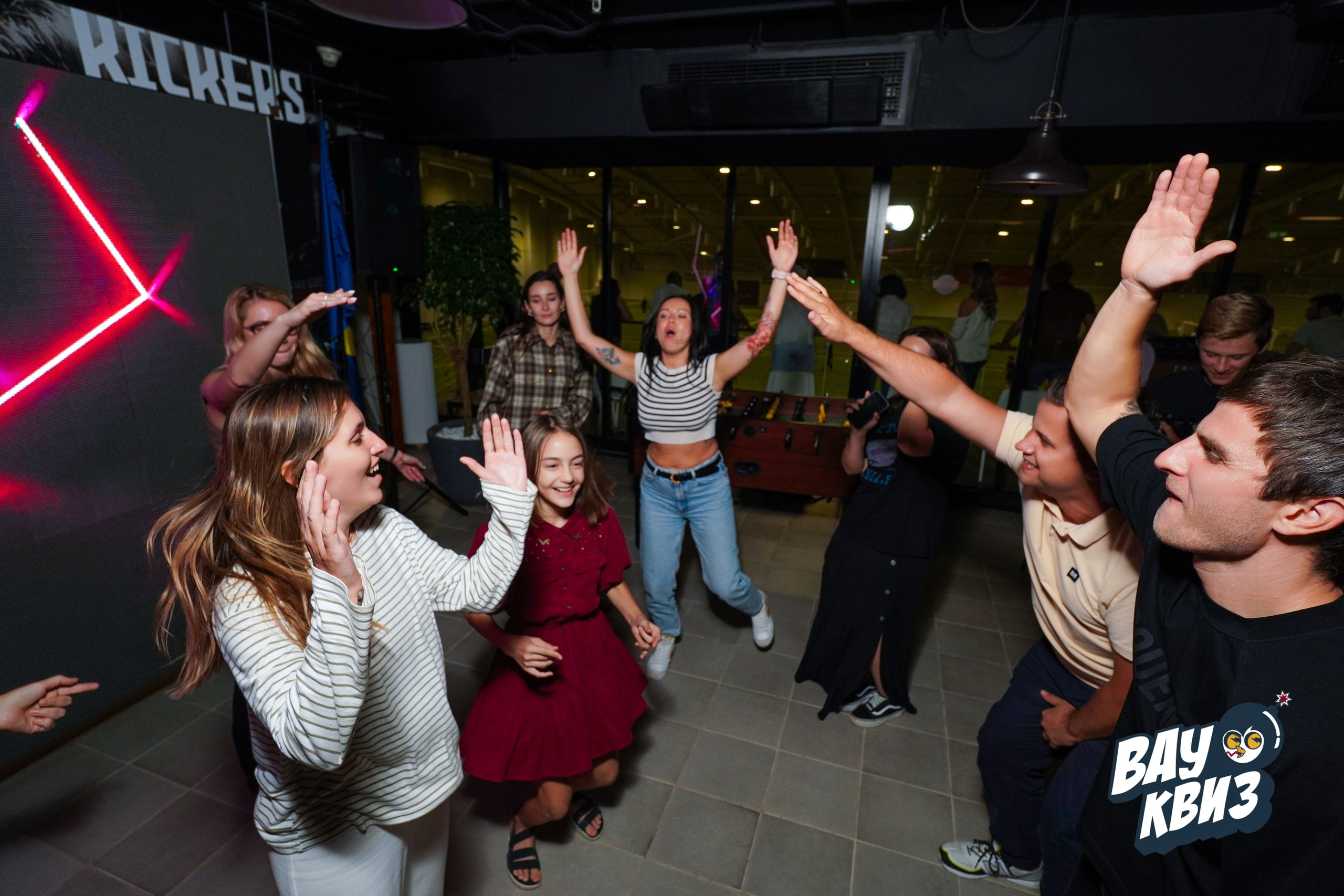 WOW QUIZ DUBAI. Фото | Видео Контент Мишель Ватаманюк