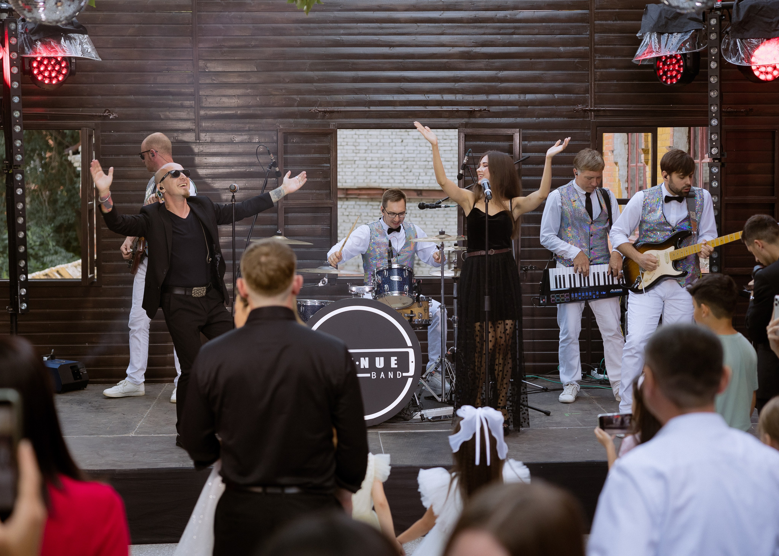 Дмитрий и Алита. Фотограф Эмиль Исякаев