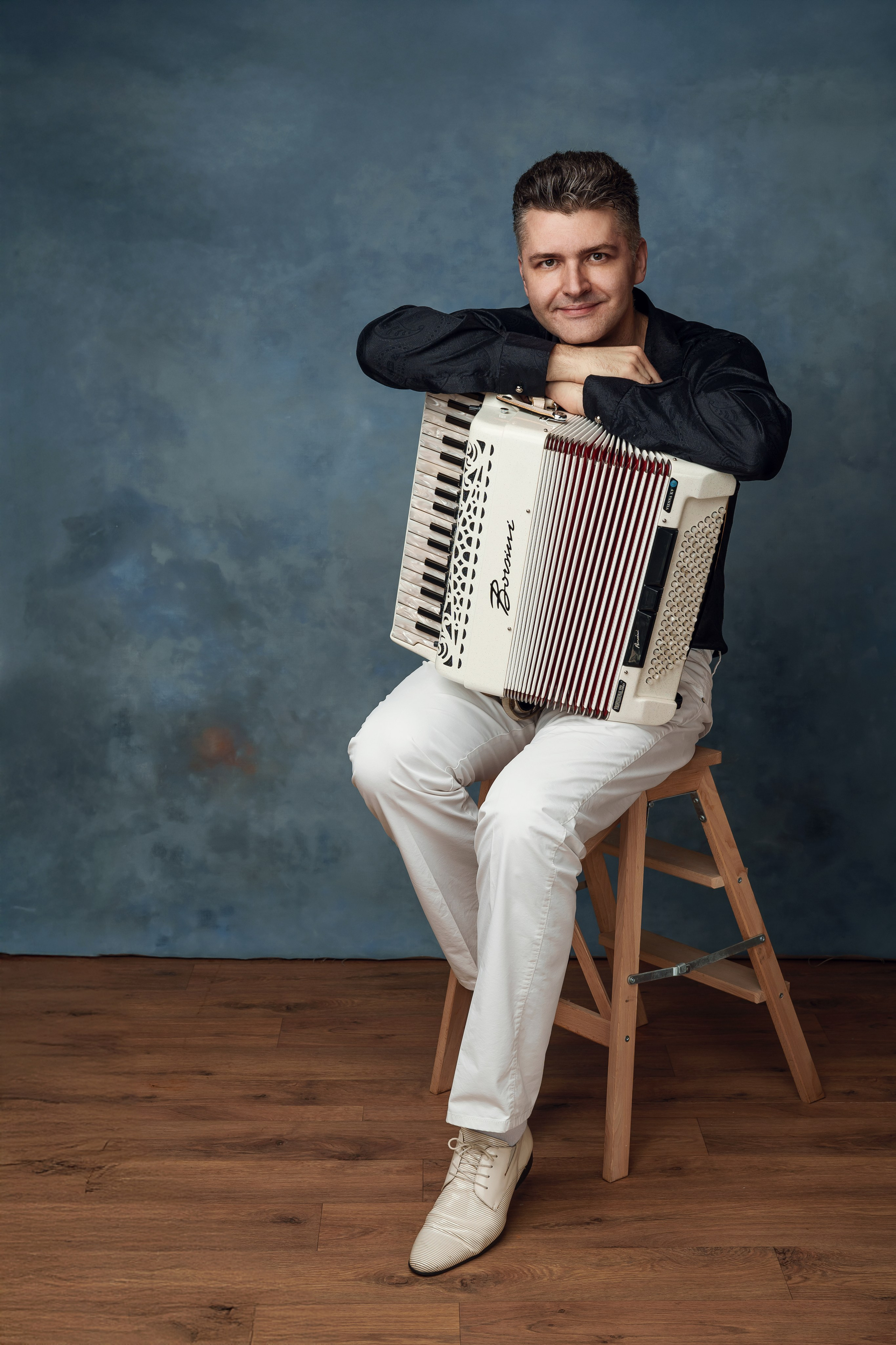 Аккордеонист Мирослав Лелюх