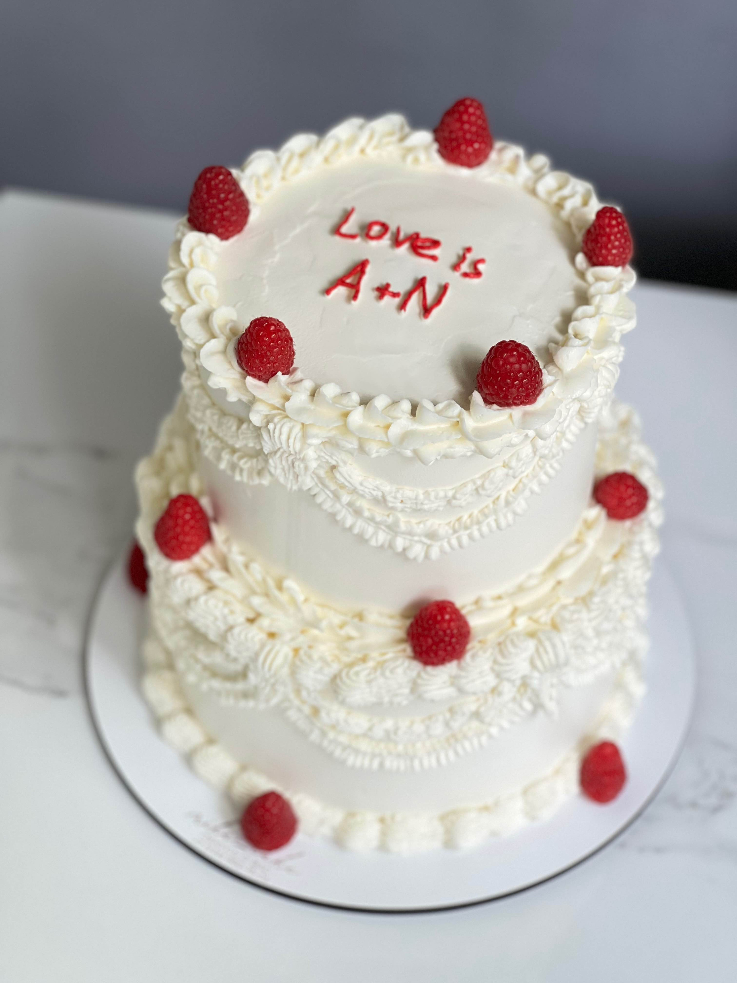 Кондитер Miha_cake. Подрядчики и друзья сети свадебных площадок House for wedding