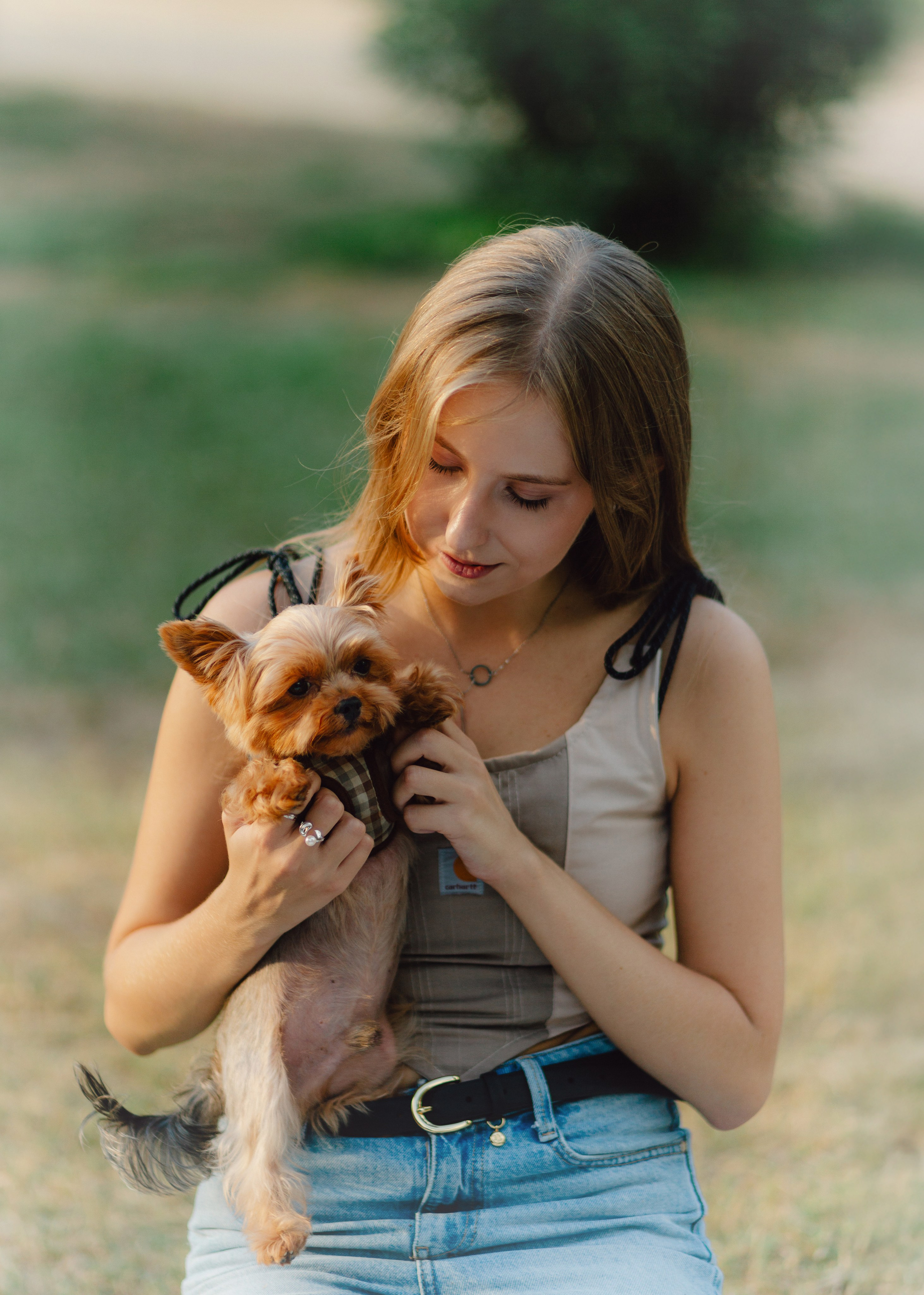 Julia & Her Playful Stitch. Barbara Isaeva