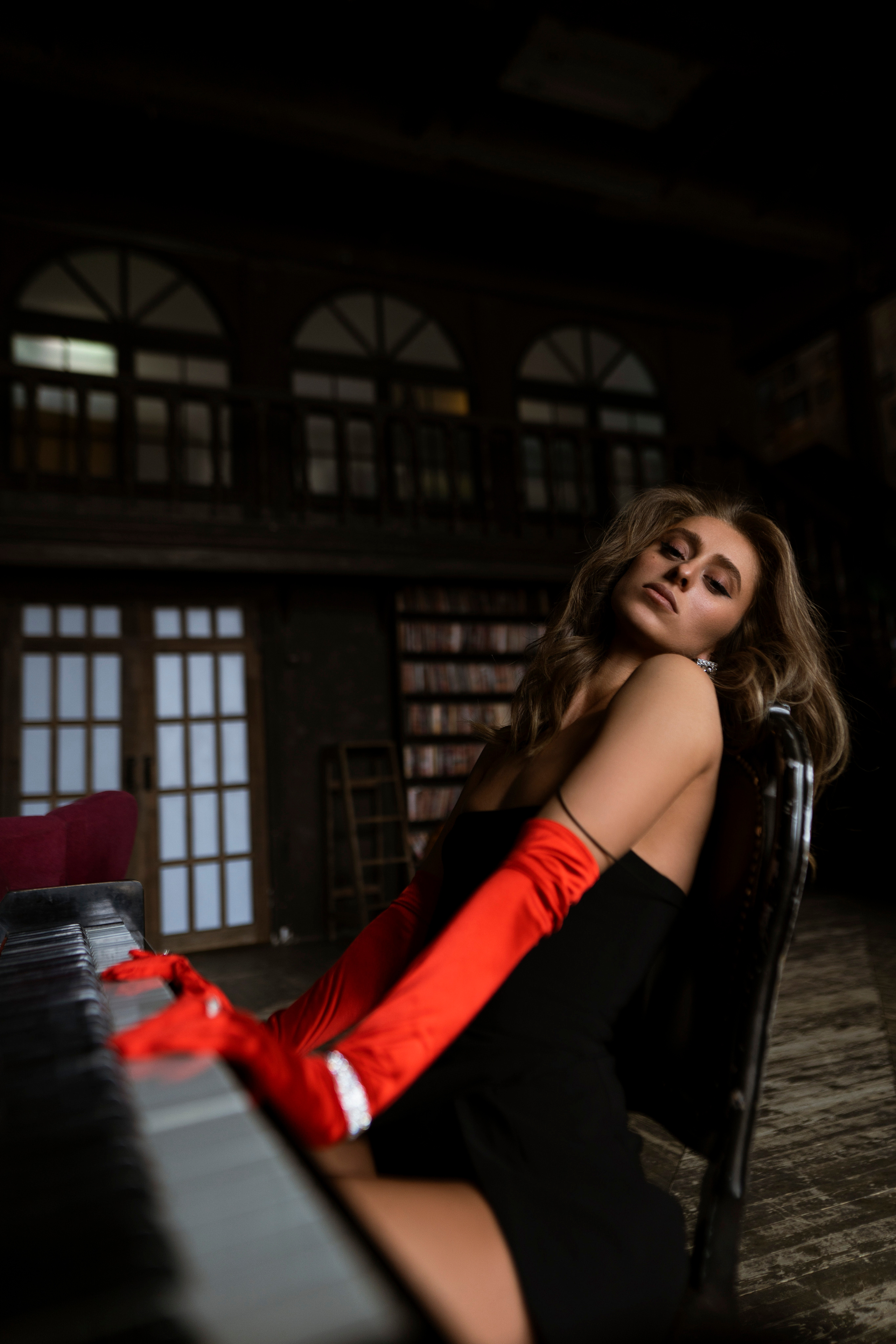 Александра. Главная