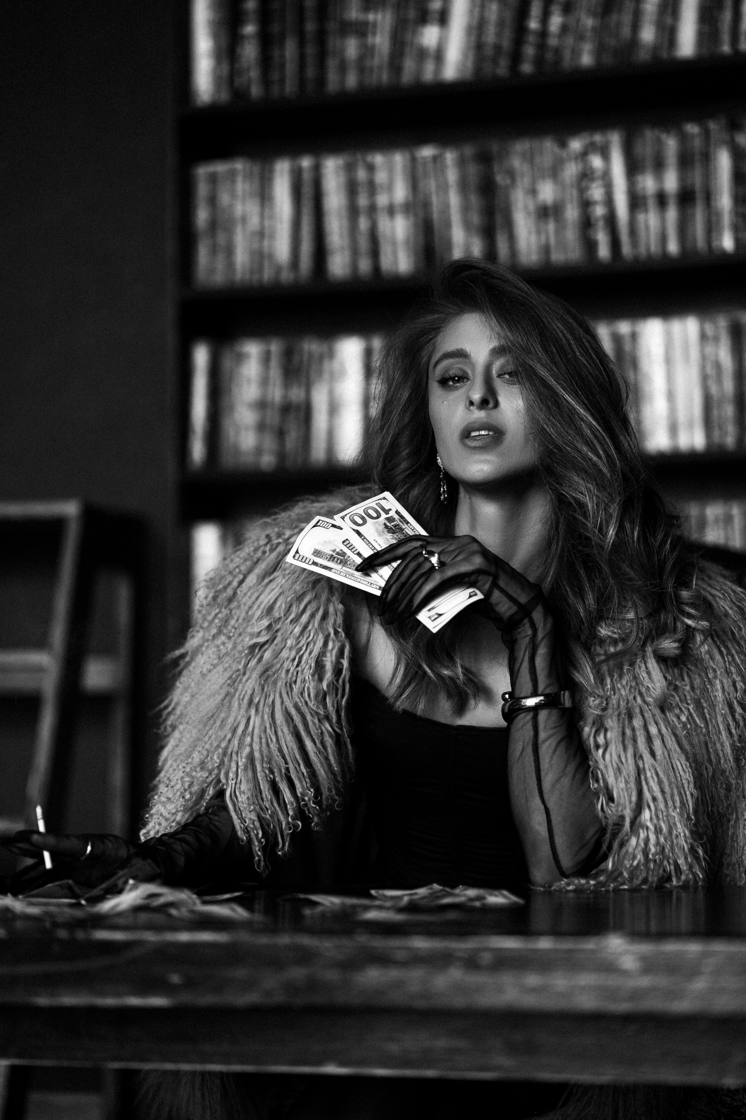 Александра. Главная