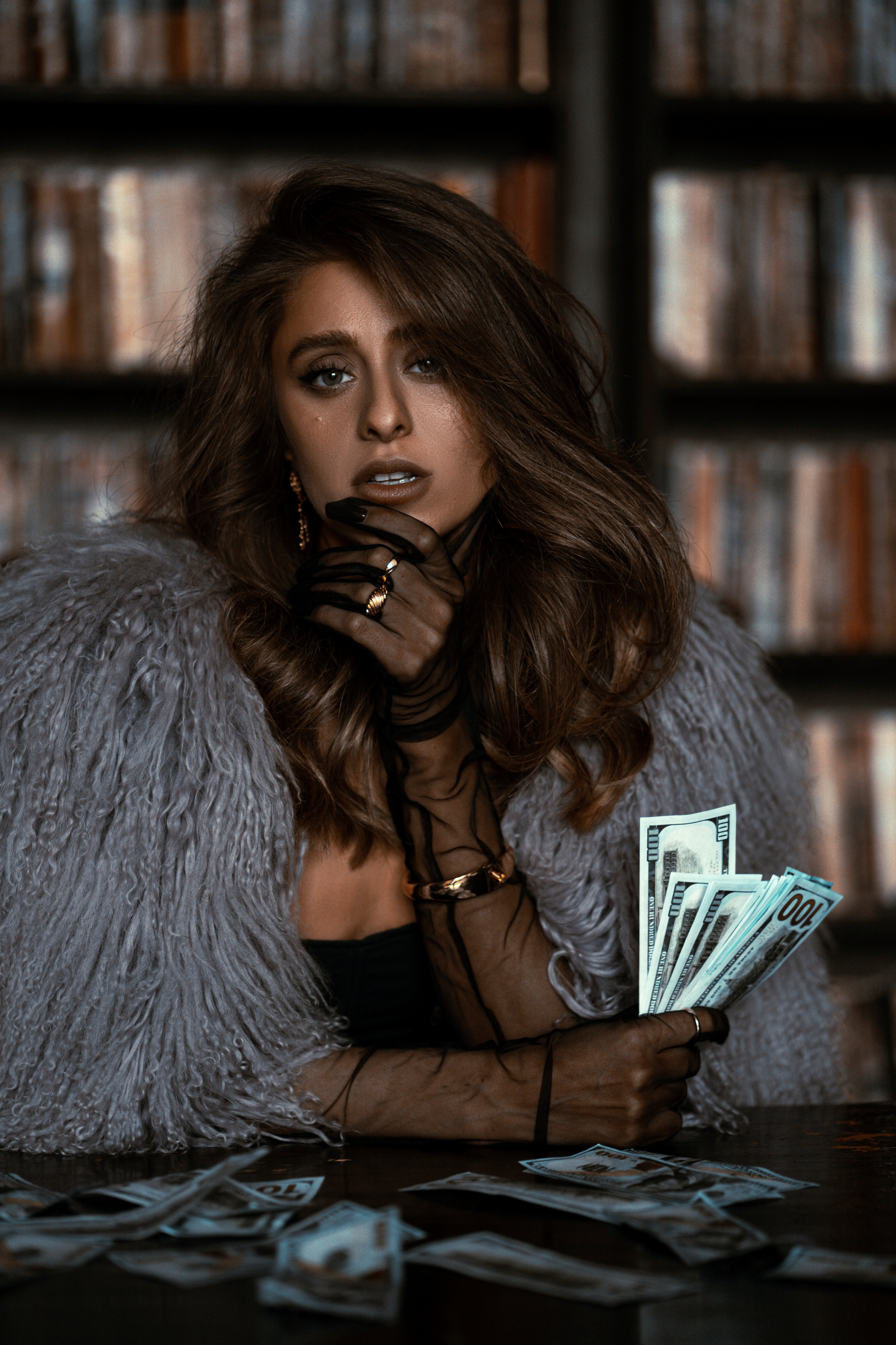 Александра. Главная