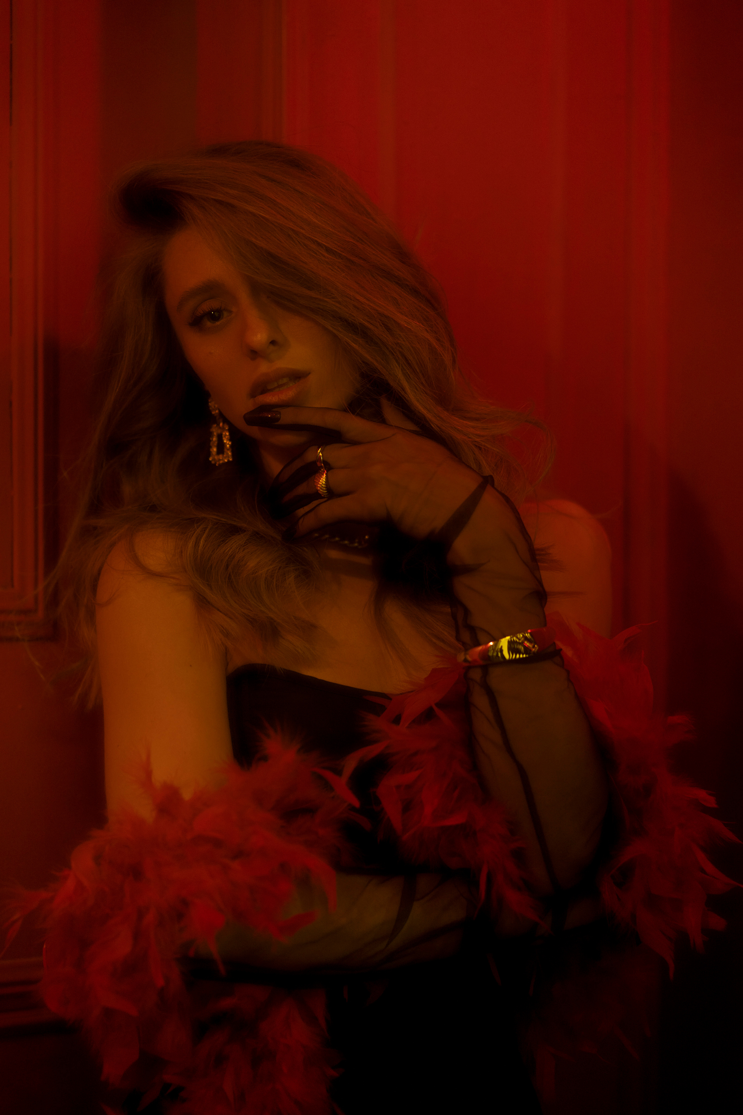 Александра. Главная