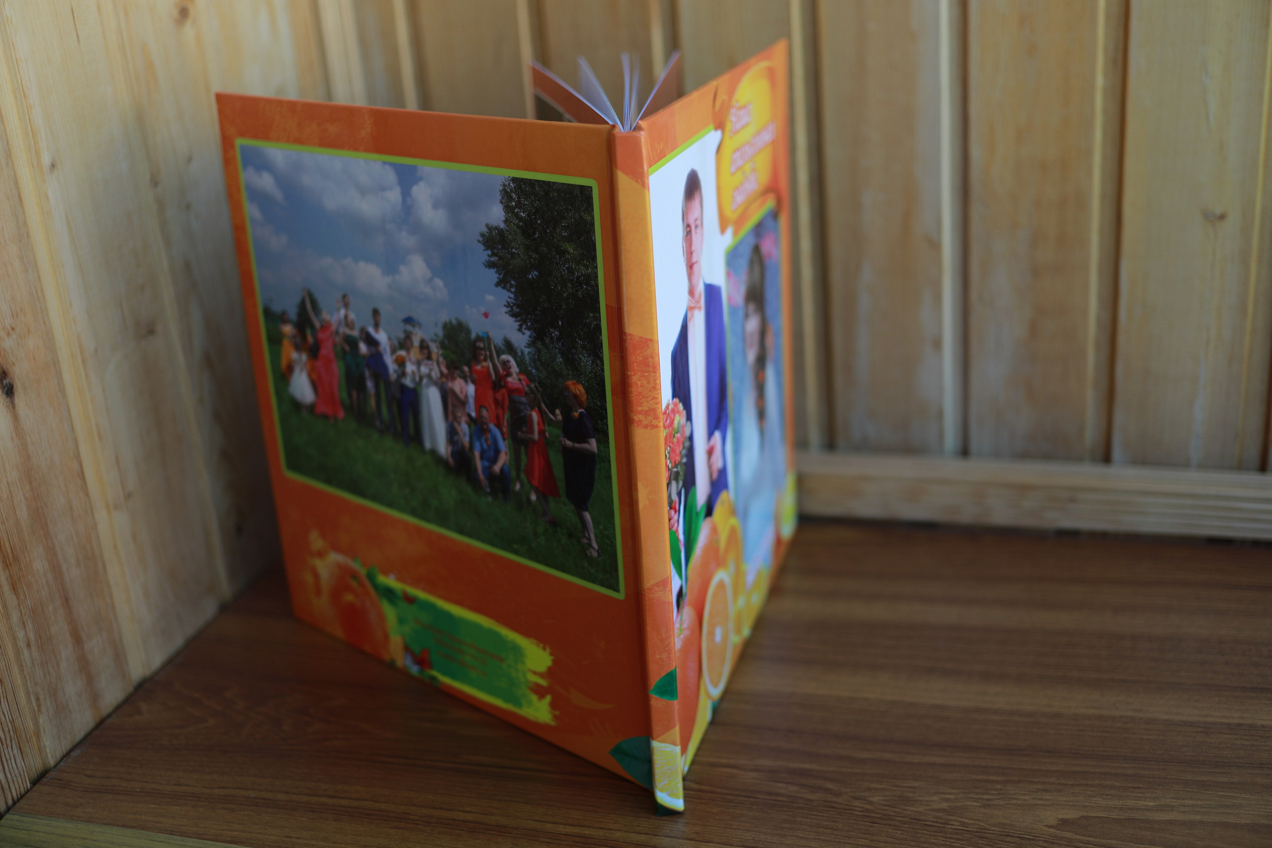 medlori fotobook Фотокниги в Липецке. Свадебная фотокнига «WEDDING DAY» Фотокнига постраничная (от 20 до 40 страниц), цена зависит от количества разворотов. Варианты фотокниг, созданные мной от фотосъёмки до дизайна. Цена: от 7500 руб за 10 разворотов. Обложка жёсткая, листы 350 мг. Фотограф Медведева Лариса.