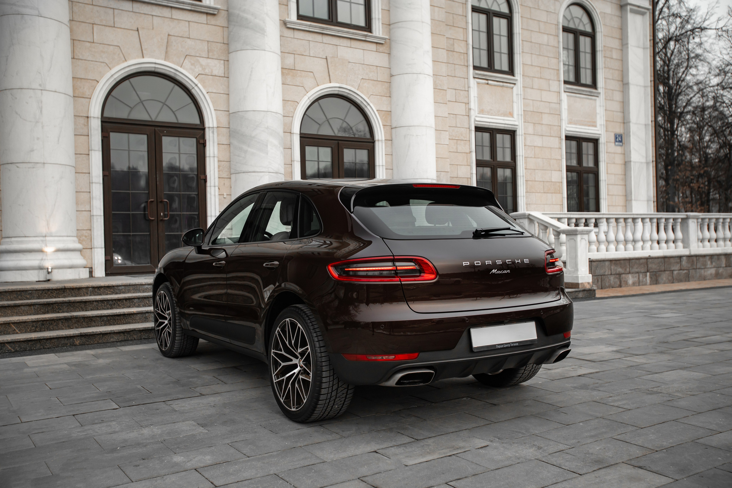 Porsche Macan. Автомобильный фотограф в Москве Андрей Емельянов