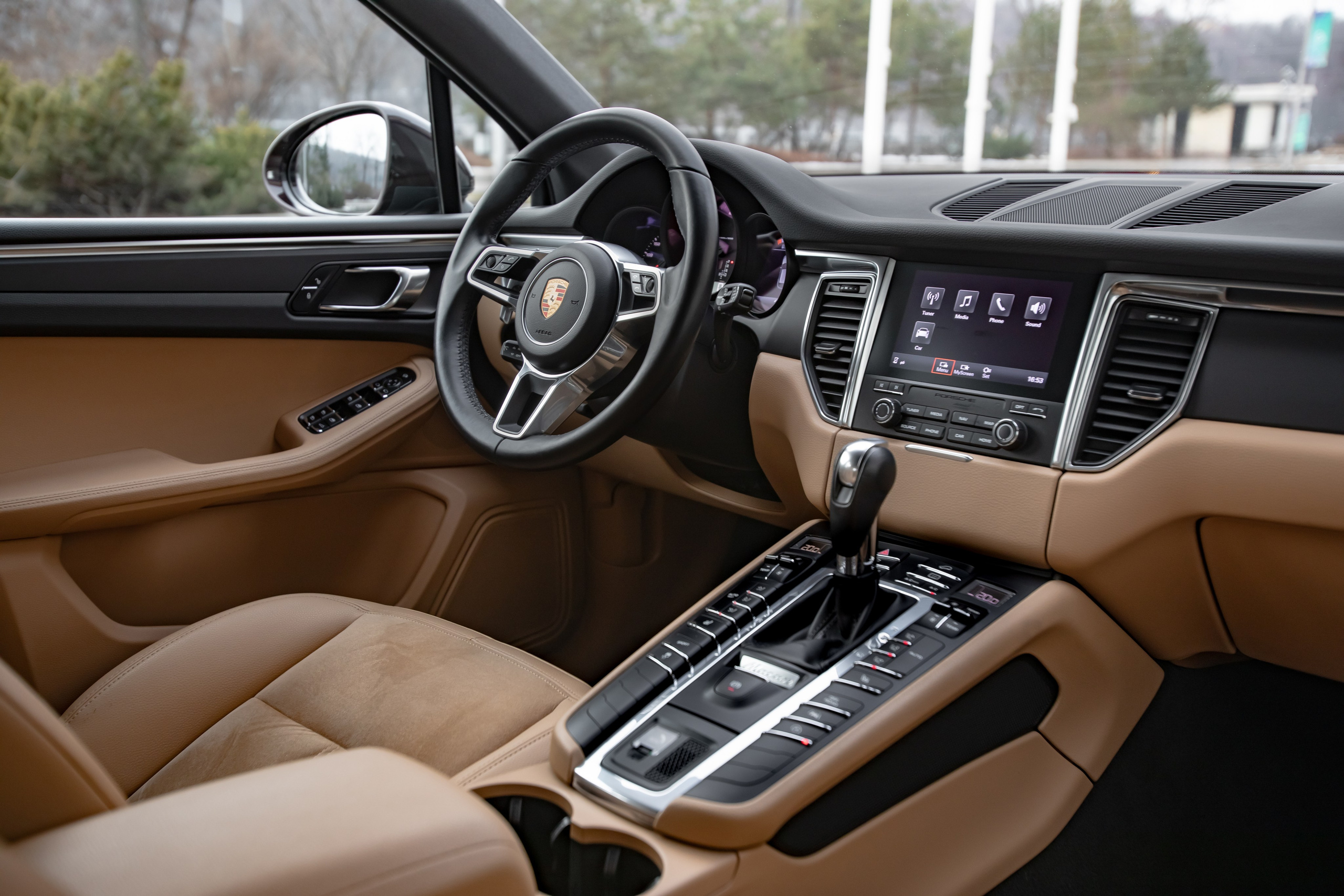 Porsche Macan. Автомобильный фотограф в Москве Андрей Емельянов