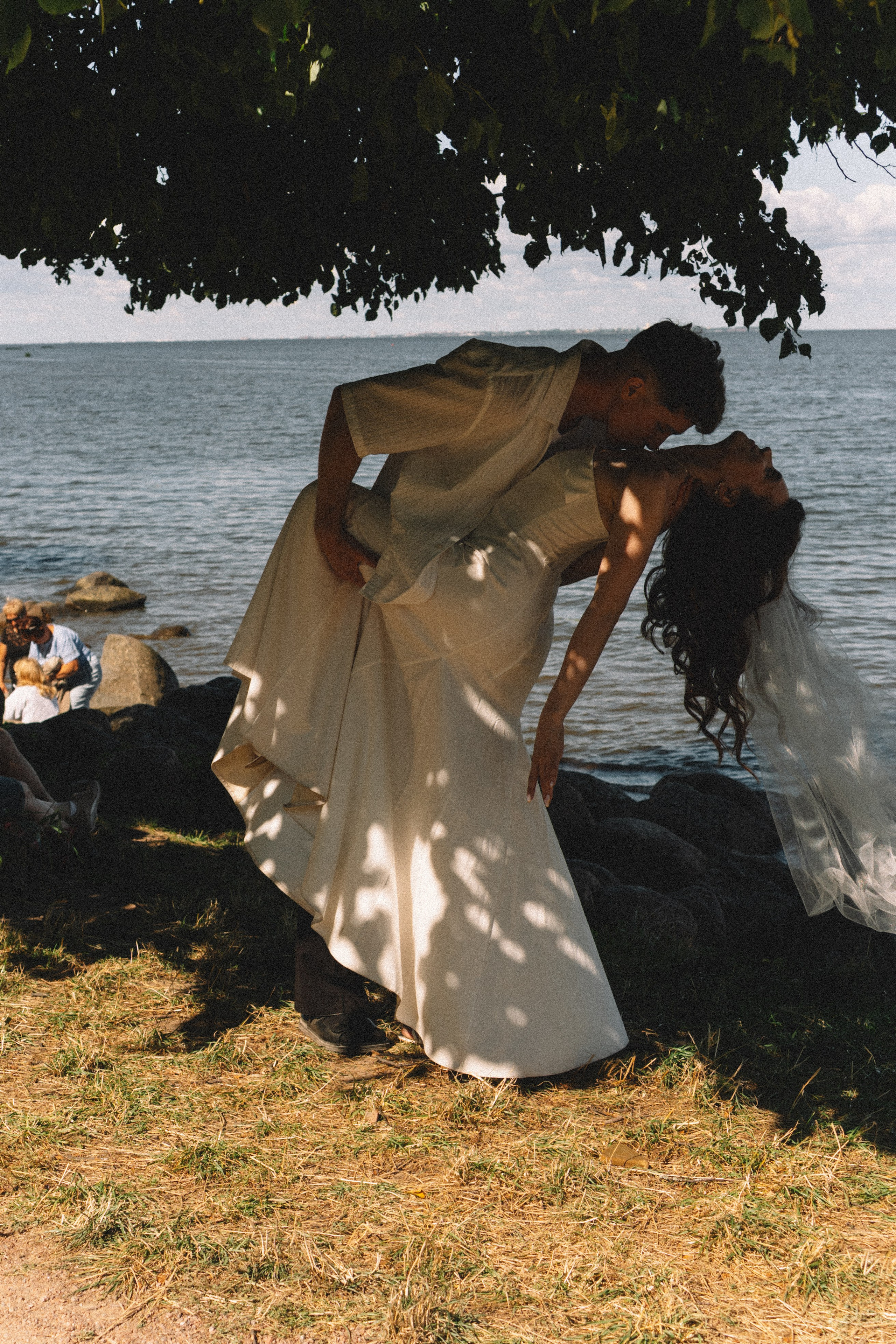 СВАДЕБНАЯ СЬЕМКА В ПЕТЕРГОФЕ И СЬЕМКА РЕПОРТАЖА В ЗАГСЕ ПЕТЕРГОФА. Профессиональный фотограф, Санкт-Петербург — Виктория Богомолова