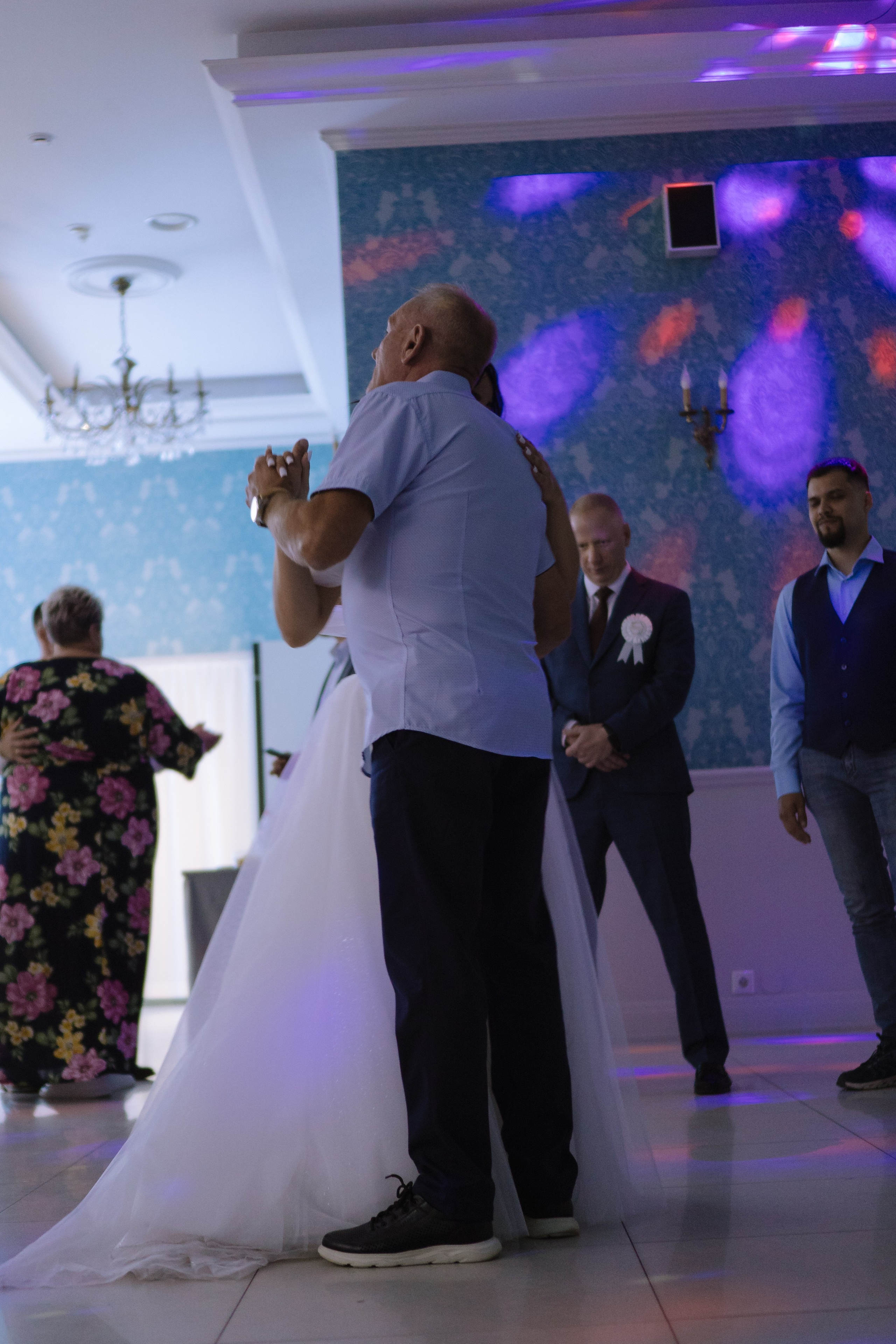 ТАНЕЦ ОТЦА И ДОЧЕРИ НА БАНКЕТЕ (СВАДЕБНАЯ ФОТОСЕСИИЯ БАНКЕТА). Профессиональный фотограф, Санкт-Петербург — Виктория Богомолова