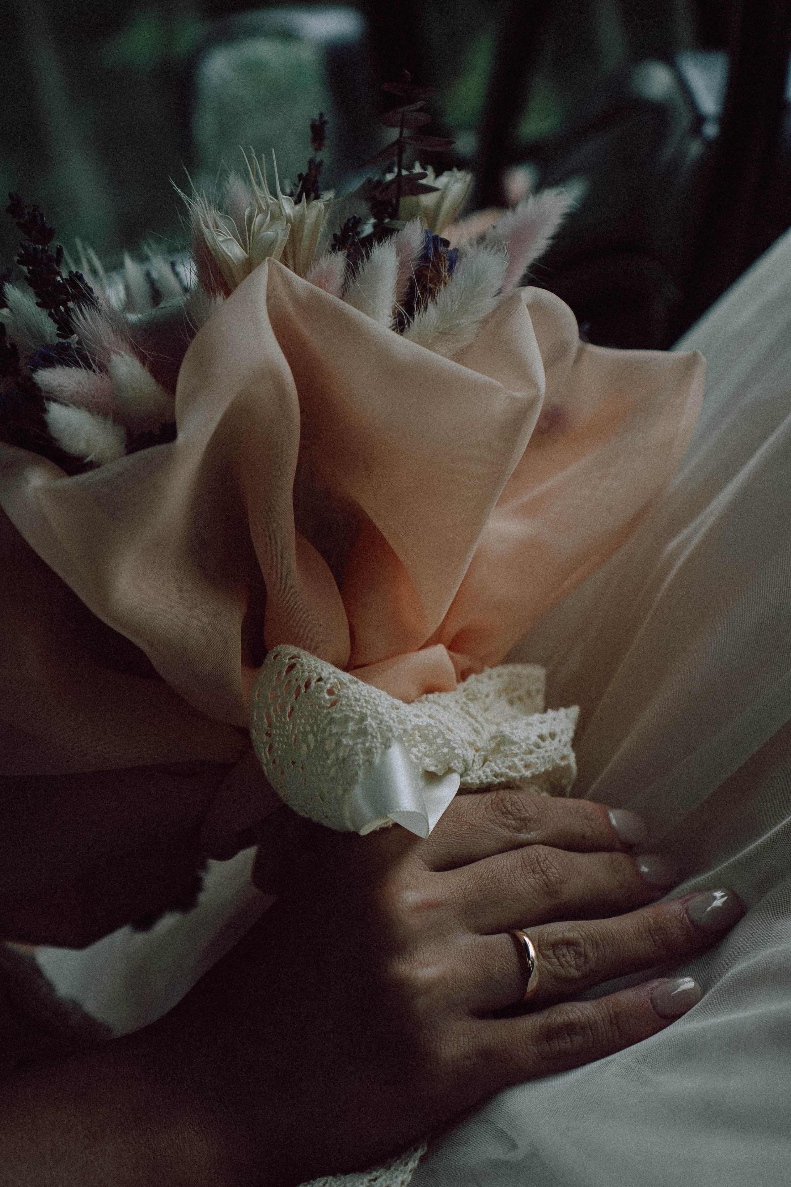 СВАДЕБНАЯ ФОТОСЕССИИЯ ПАРЫ В ГОРОДЕ ПРИОЗЕРСК В СОСНОВОМ ЛЕСУ И С ПИКАПОМ. Профессиональный фотограф, Санкт-Петербург — Виктория Богомолова