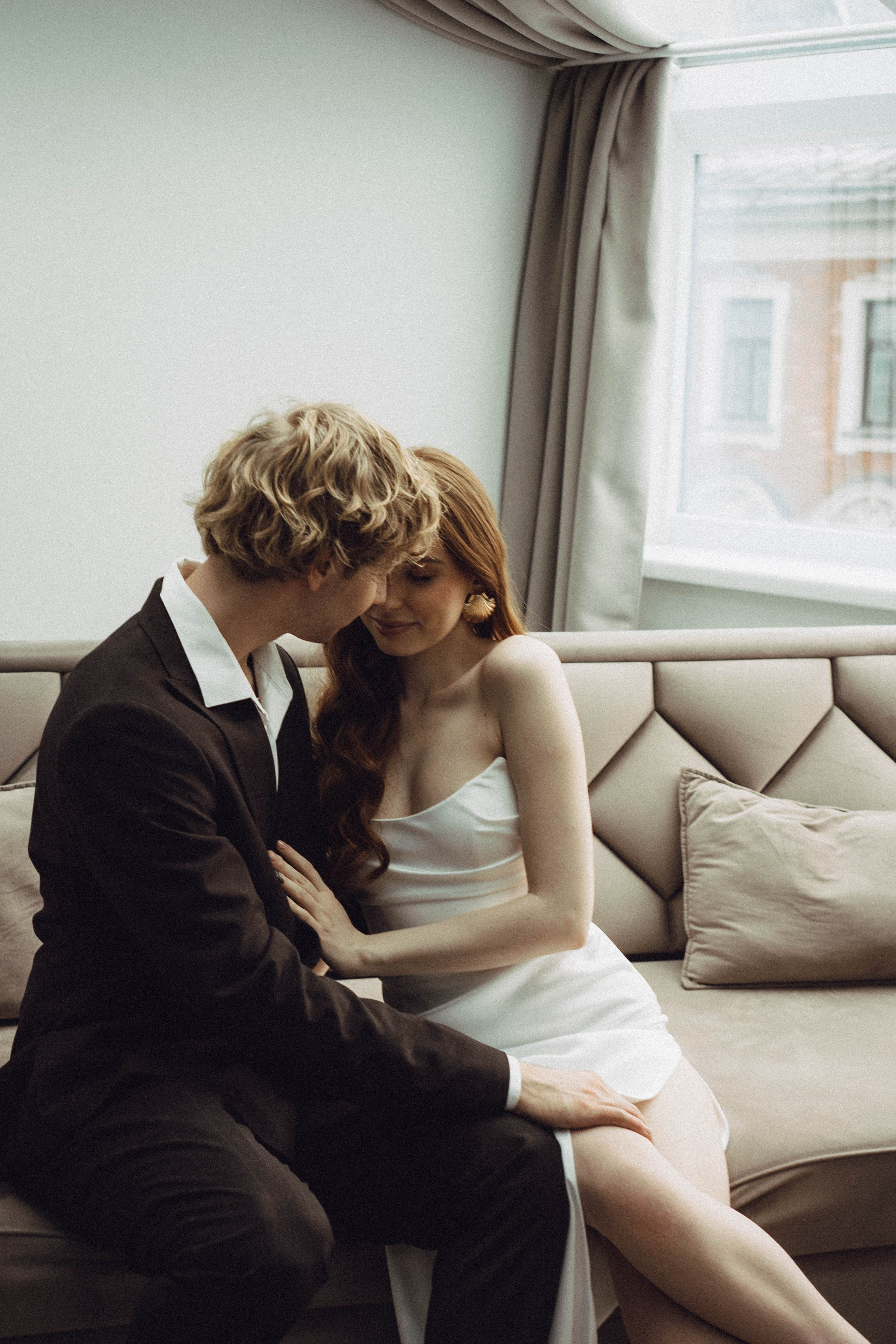 СВАДЕБНАЯ СЬЕМКА В ОТЕЛЕ. СБОРЫ ЖЕНИХА И НЕВЕСТЫ И ТАКЖЕ ТОР И ПОДГОТОВКА К ПРОГУЛКЕ. Профессиональный фотограф, Санкт-Петербург — Виктория Богомолова