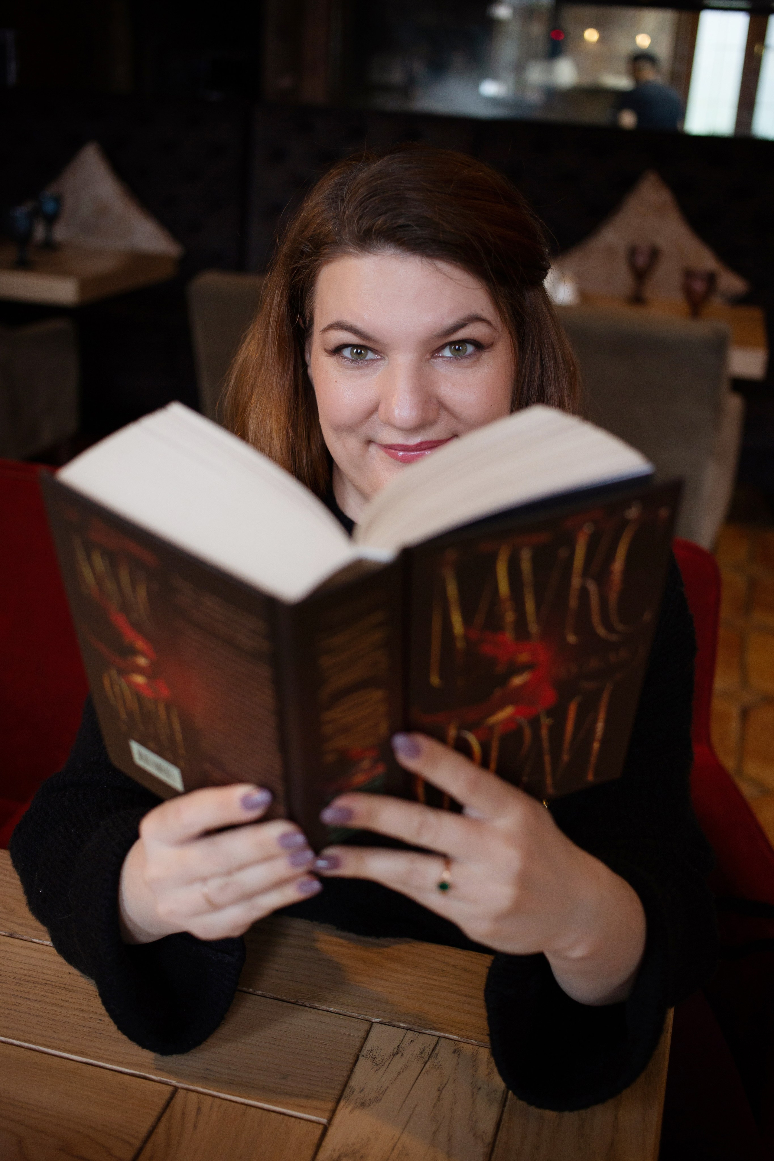 Фотосессия в уютном кафе и парке СПб, осенняя фотопрогулка. Портретные фотосессии, контент-съемки, репортаж