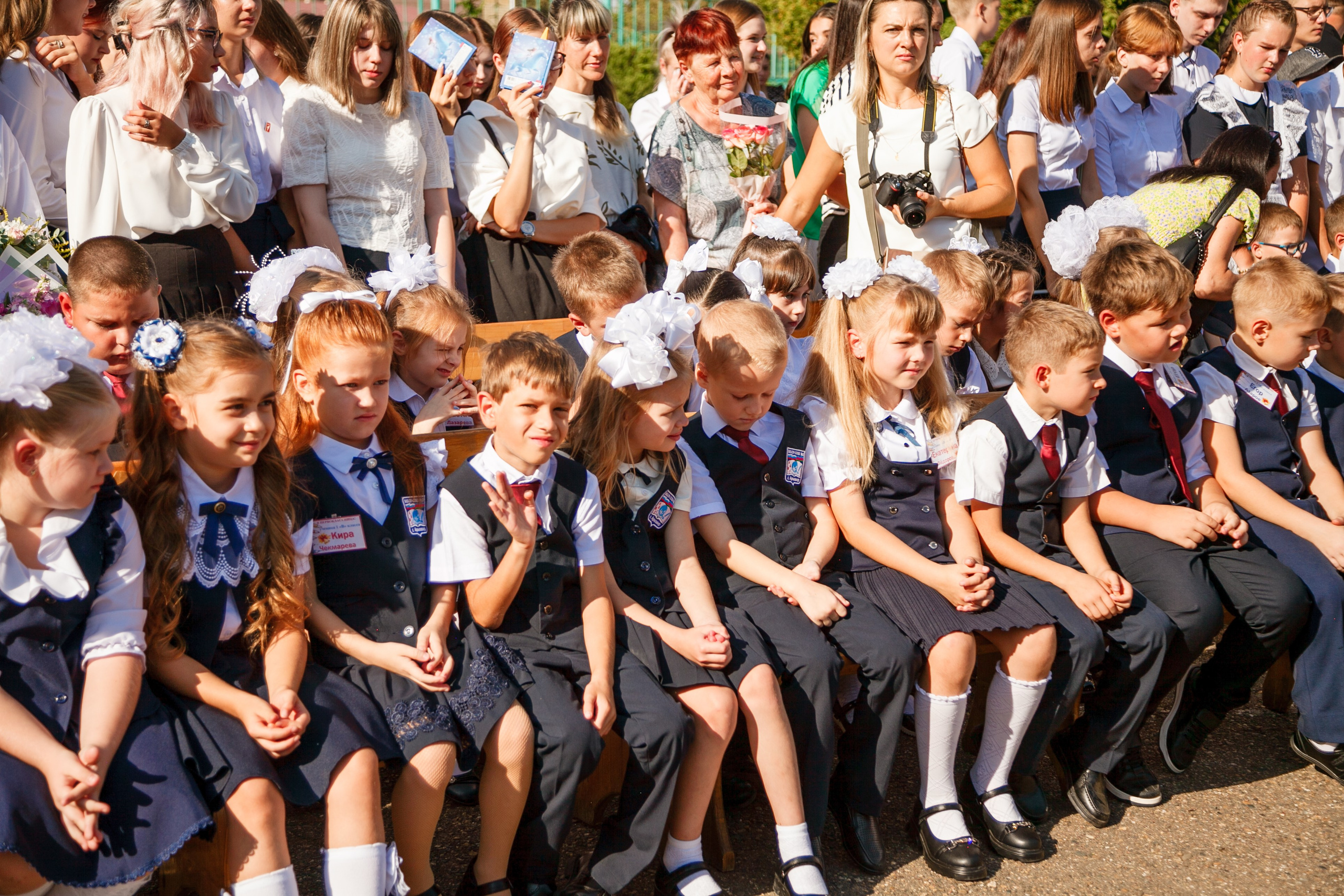 1 сентября линейка. Свадебный и семейный фотограф в Армавире