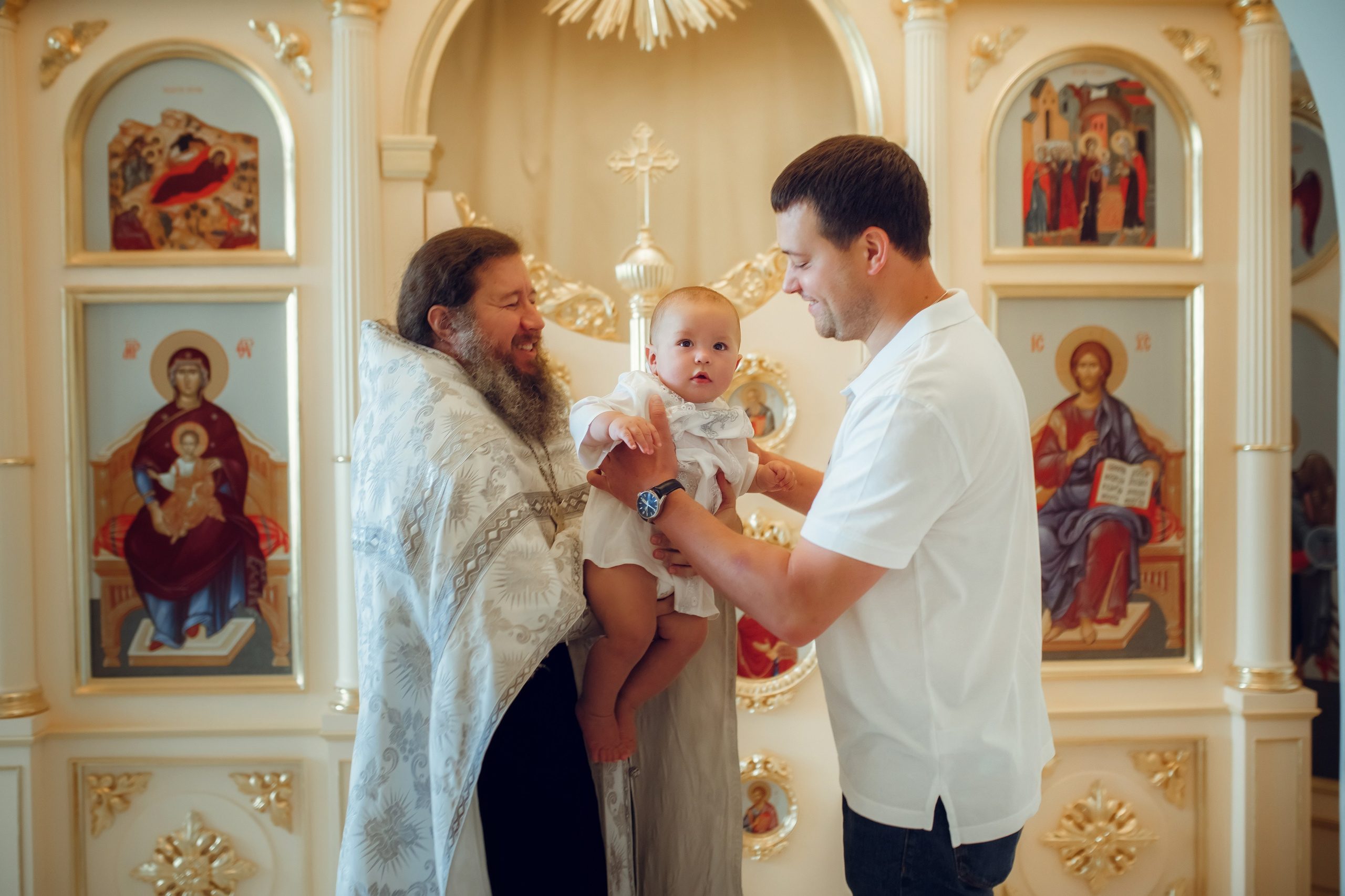 Крещение Эрнеста. Фотограф на Крещение, семейный фотограф в Москве