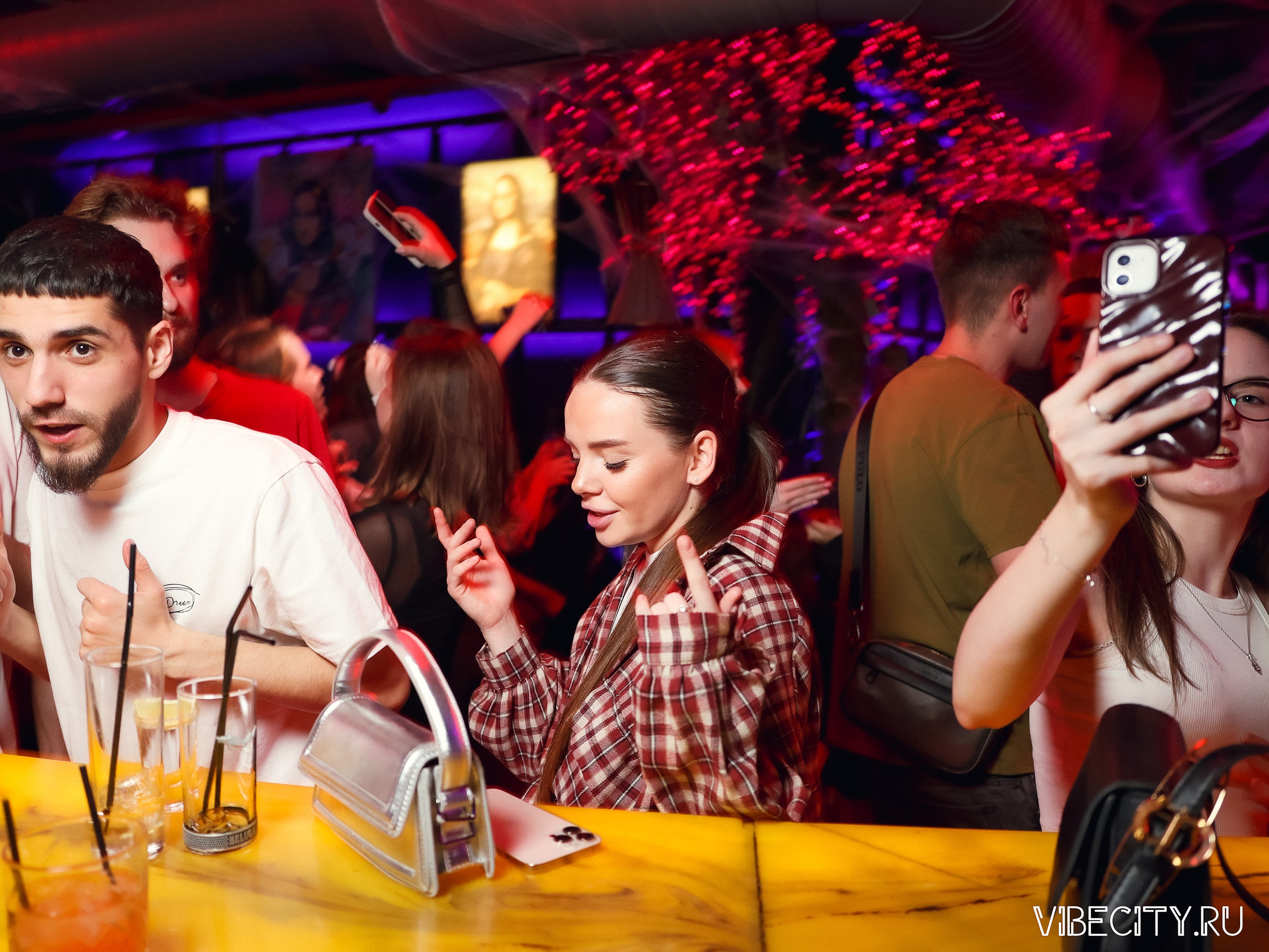 DOUBLE U. VIBECITY.RU Вайб Сити Ру Фоторепортажи Фотоотчеты Калининград