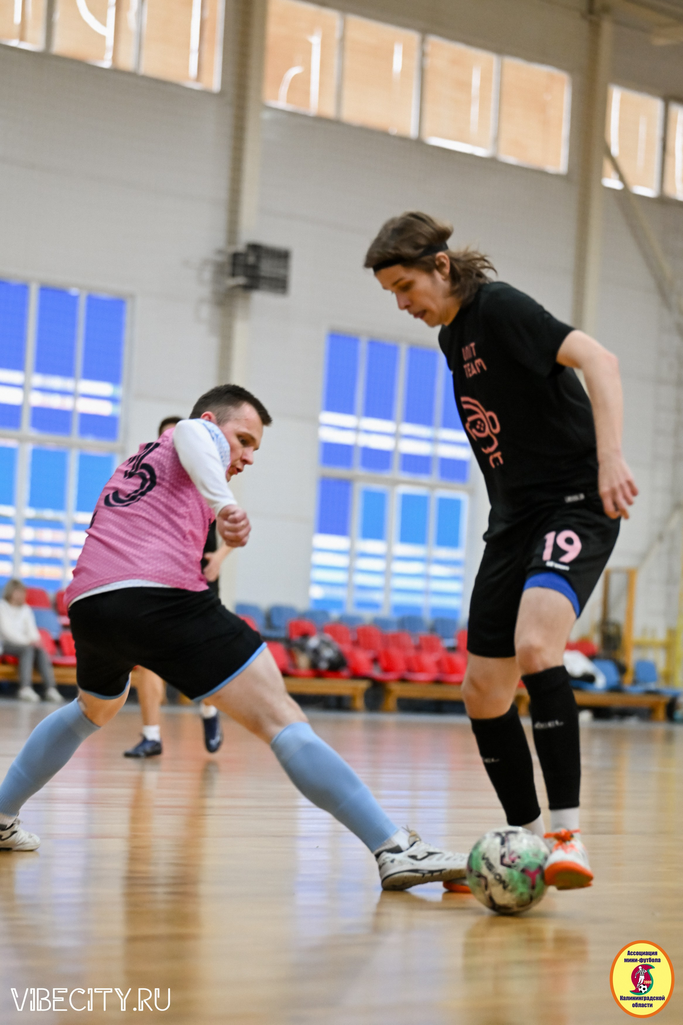8 тур Корпоративной Бизнес-Лиги по футзалу. VIBECITY.RU Вайб Сити Ру Фоторепортажи Фотоотчеты Калининград