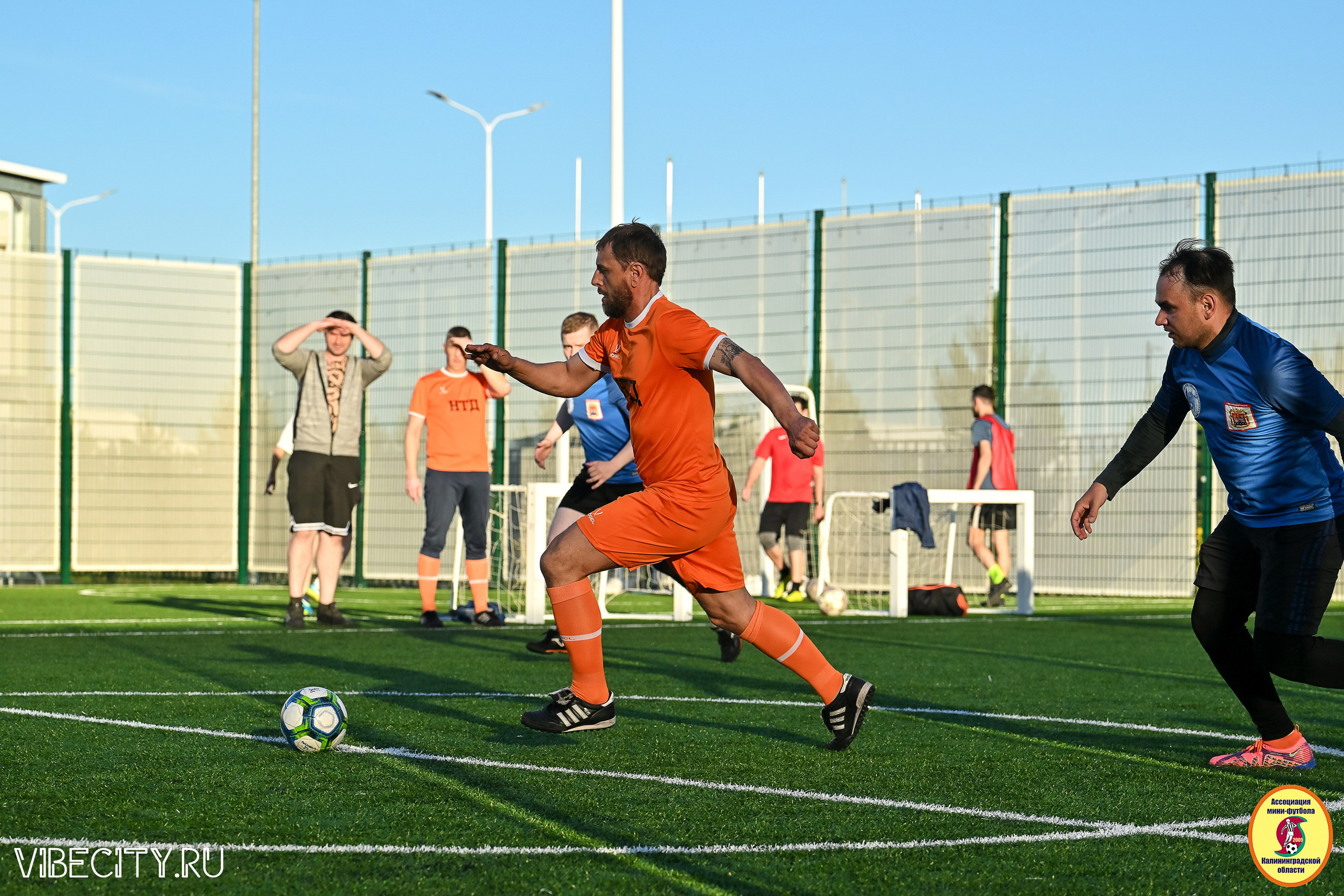 ИГРЫ МИНИ-ФУТБОЛЬНОЙ И КОРПОРАТИВНОЙ ЛИГИ. VIBECITY.RU Вайб Сити Ру Фоторепортажи Фотоотчеты Калининград