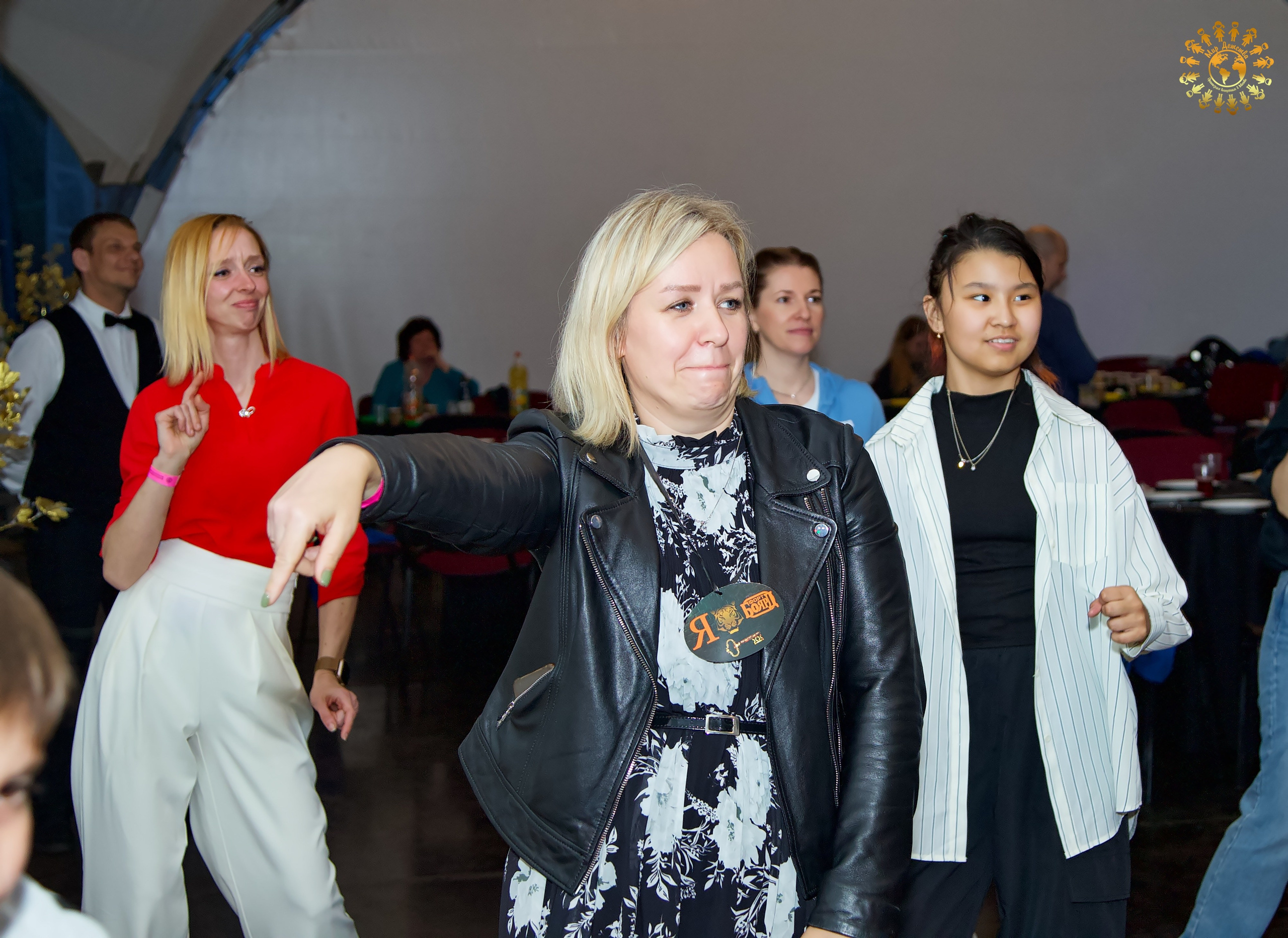 Выпускной 2023 (Школа 1195, 4-й класс). Репортажная съемка в Москве и области. Анималистика