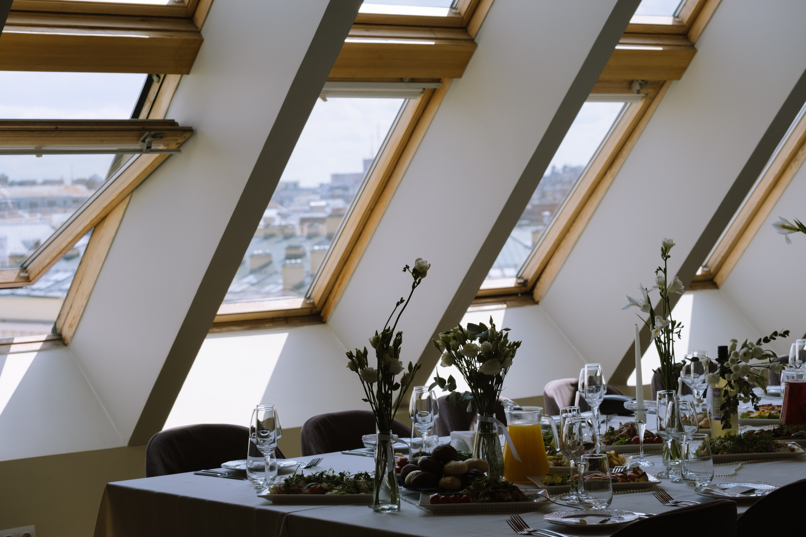 СВАДЕБНЫЙ БАНКЕТ НА ВЛАДИМИРСКОЙ В САНКТ-ПЕТЕРБУРГЕ (КАМЕРНАЯ СВАДЬБА). Профессиональный фотограф, Санкт-Петербург — Виктория Богомолова