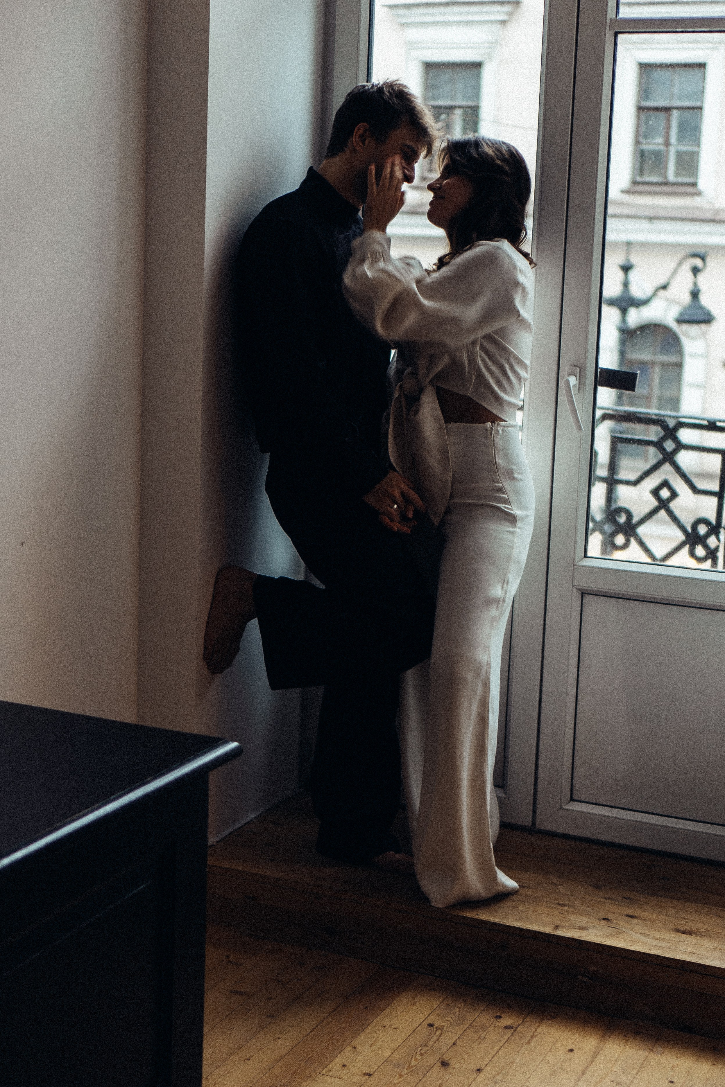 УТРО ЖЕНИХА И НЕВЕСТЫ В ПИТЕРСКОЙ КВАРТИРЕ И СЬЕМКА С СВАДЕБНЫХ ОБРАЗАХ. Профессиональный фотограф, Санкт-Петербург — Виктория Богомолова