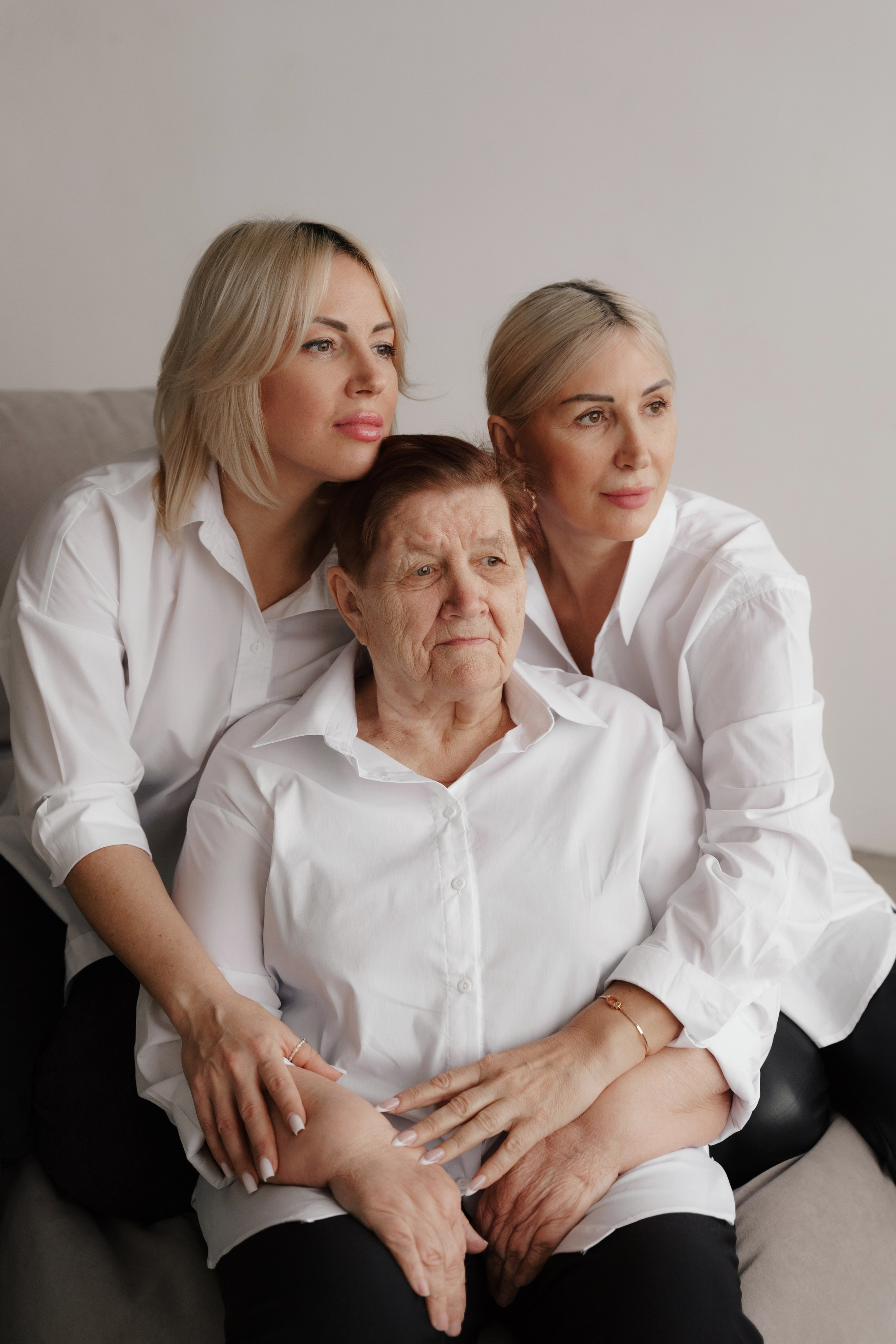 Семейная. Четыре поколения. Фотограф в Новосибирске. Ефимова Анастасия