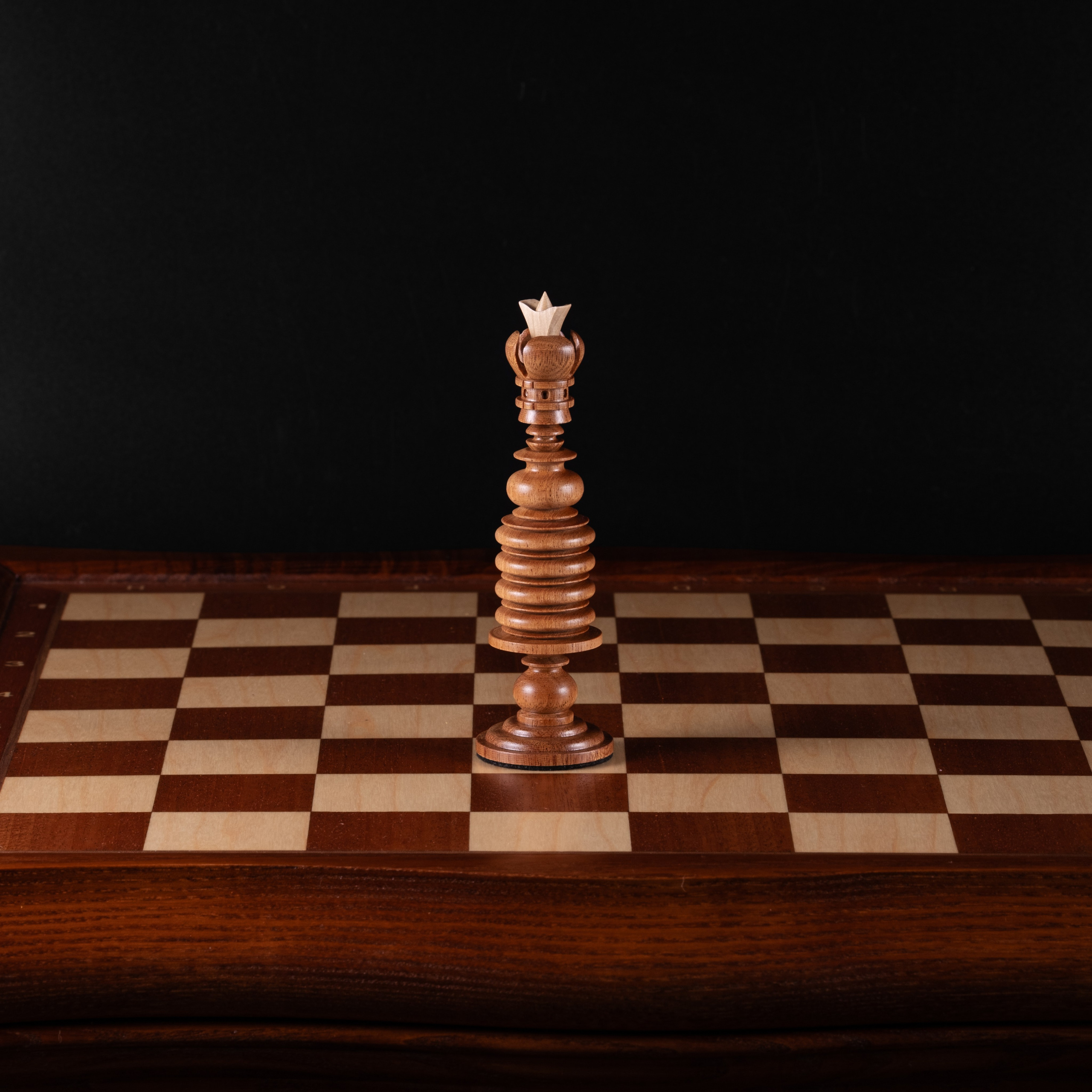 Рекламная съемка шахмат KADUN. Предметный и интерьерный фотограф Василий Блинов