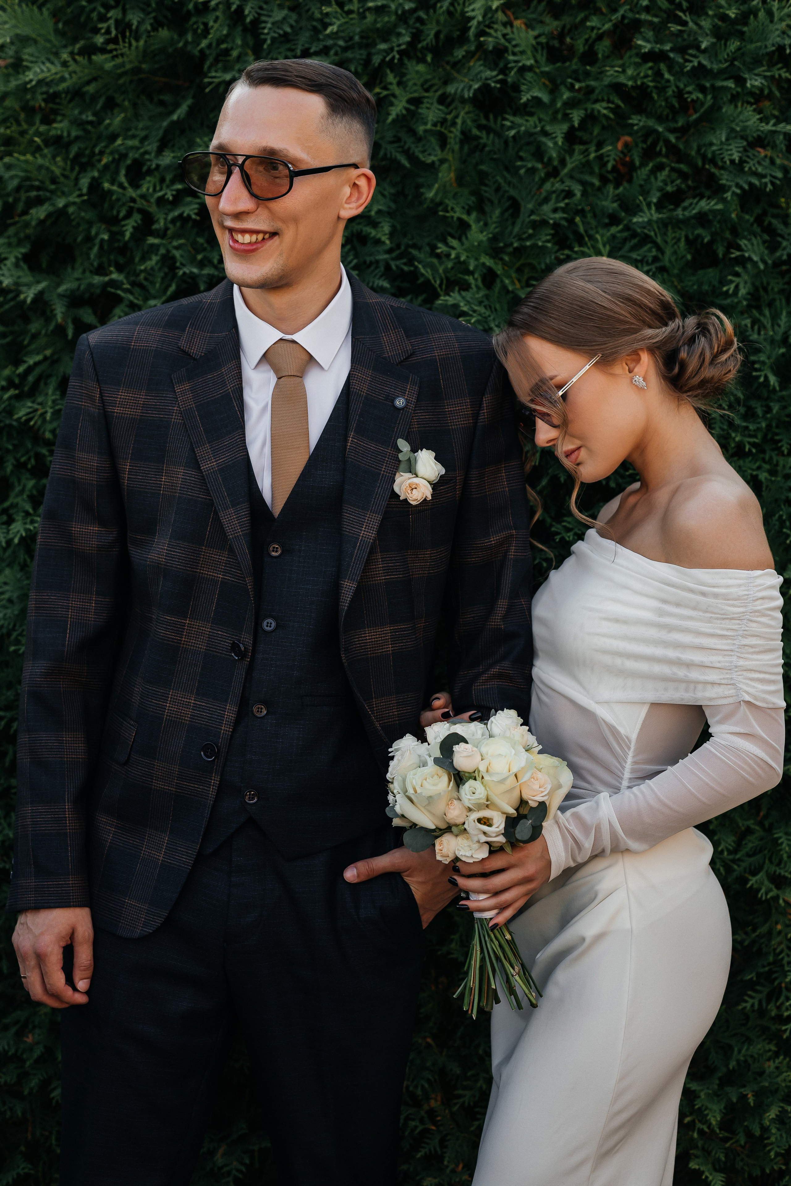 Красивый свадебный ужин в уютном ресторане. Олег Сверчков | Свадебный фотограф Вологда