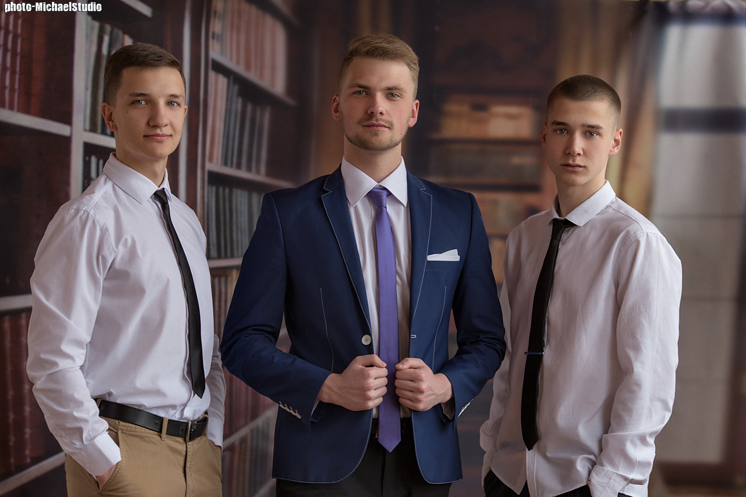 Школьные 9-11. Фотограф города  Краснотурьинска Медведев Михаил