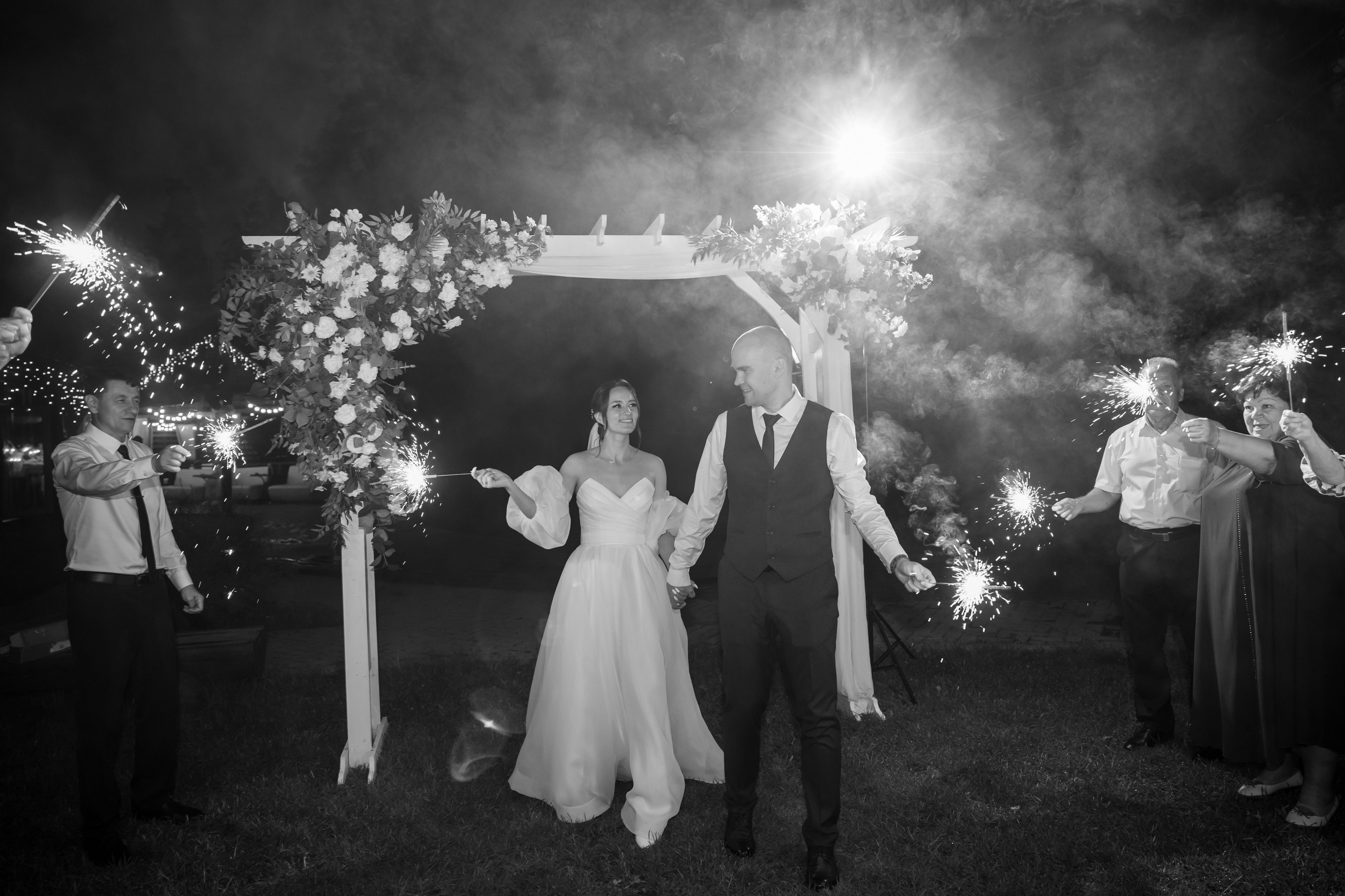 Полина и Дмитрий, загородный клуб «Барин», ЗАГС в г. Пушкино. Свадебный и репортажный фотограф (Москва, Королев и другие)