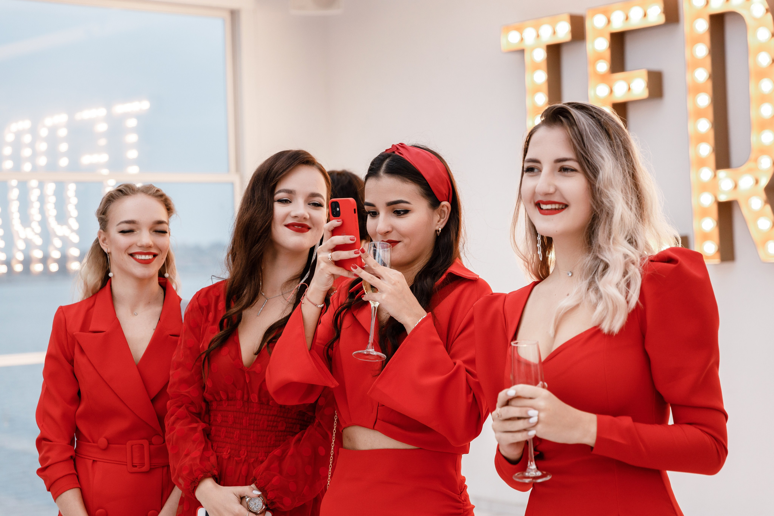 Анонс свадьбы Сергея и Елены. Свадебный фотограф в Крыму и Севастополе Ольга Баскакова