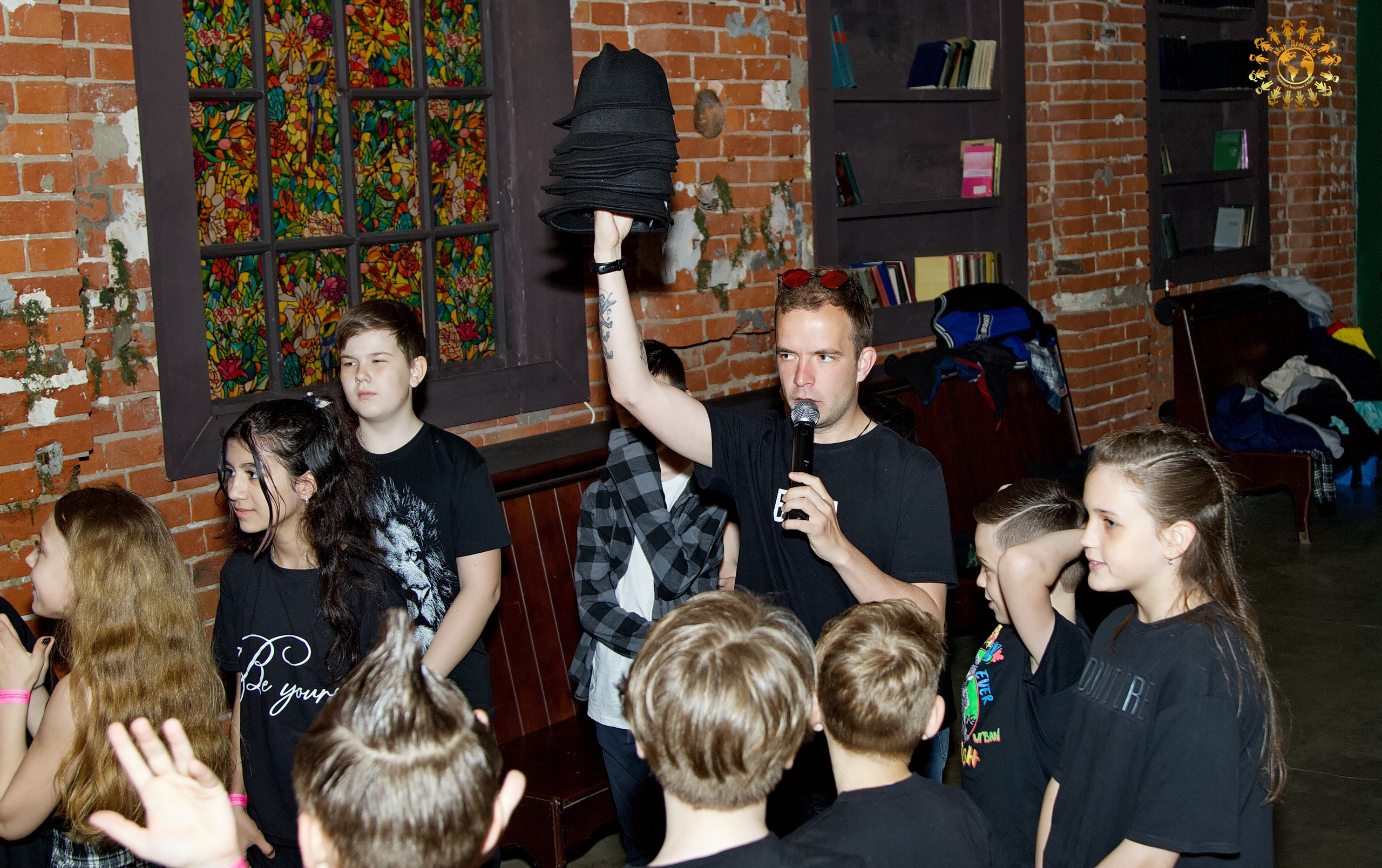 Выпускной 2023 (Школа 667, 4-й класс). Репортажная съемка в Москве и области. Анималистика