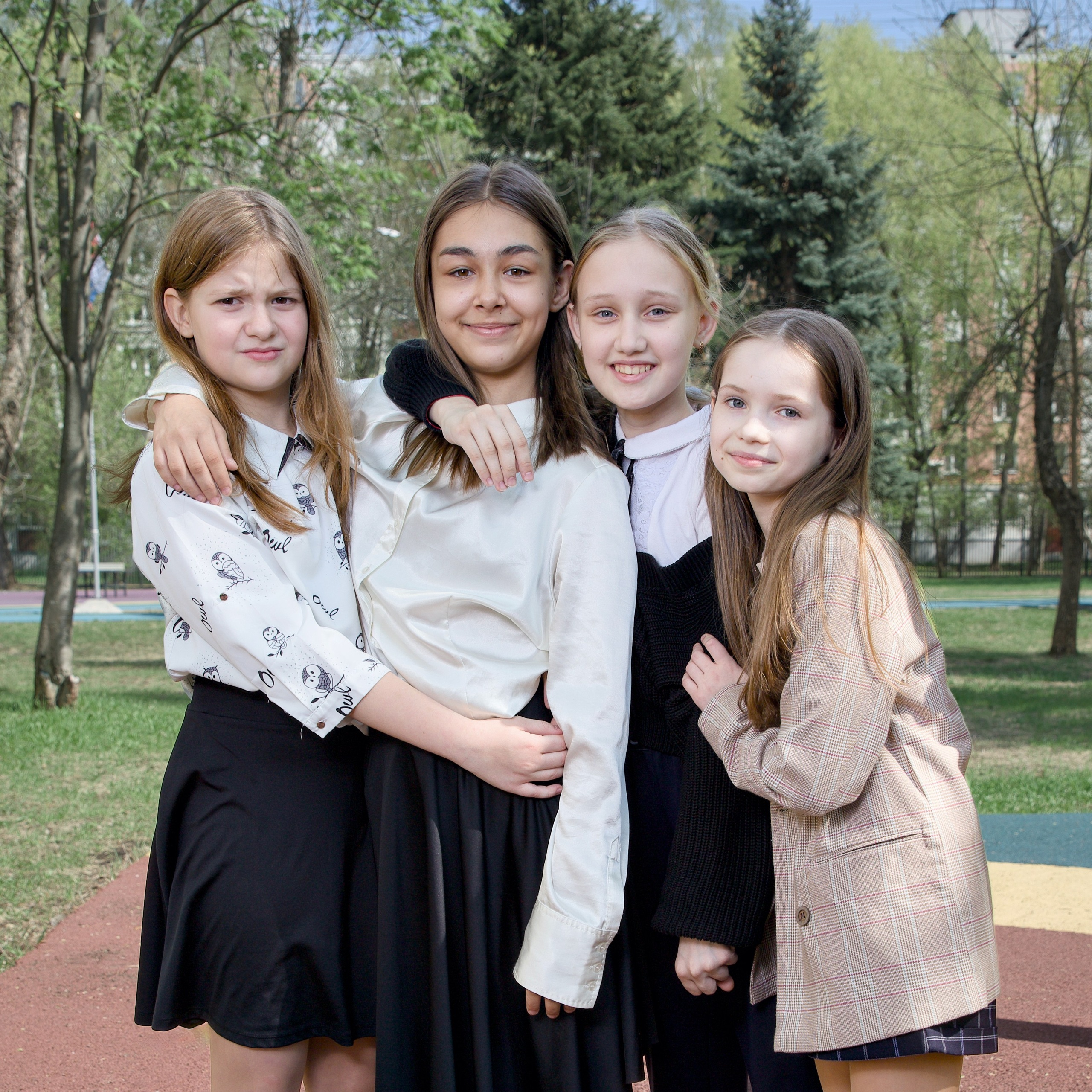 4 класс. Групповые фото. Школьные выпускные альбомы в Москве Марина Николаева