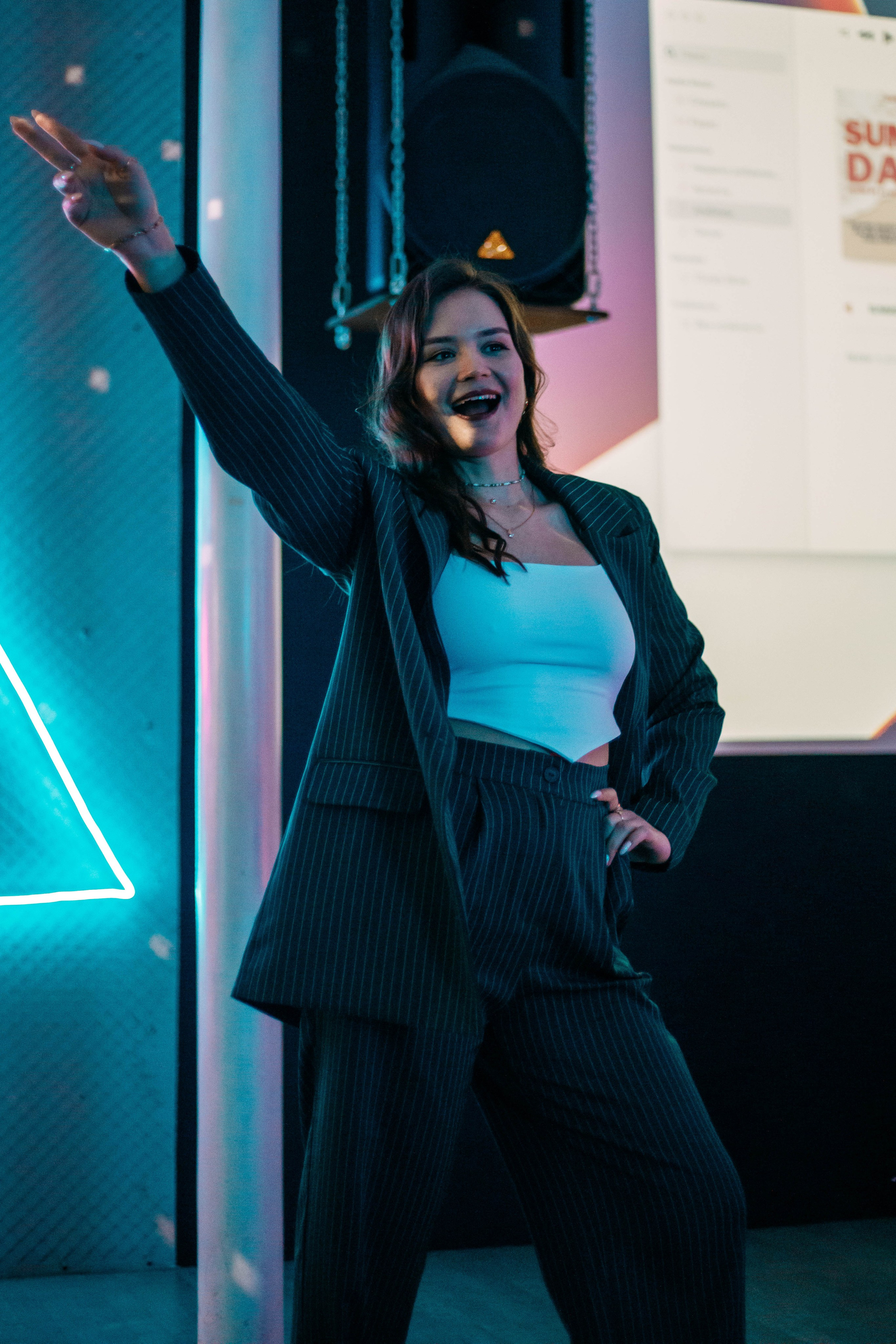 ЮНОСТЬ ВСЁ ПРОСТИТ