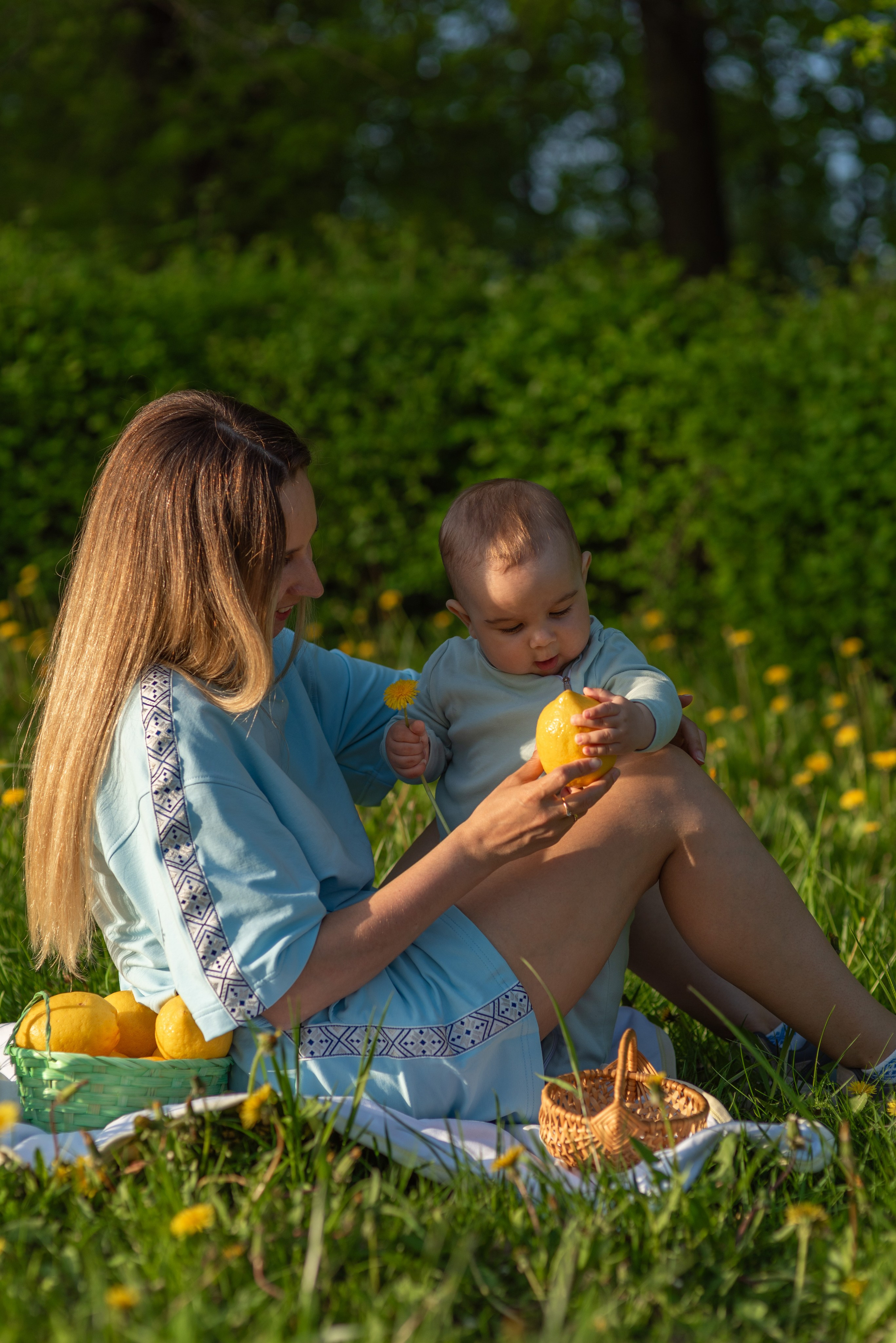 Семья в Лошицком парке. Фотограф Крещения и Венчания. Минск и другие города. Почтенная Наташа