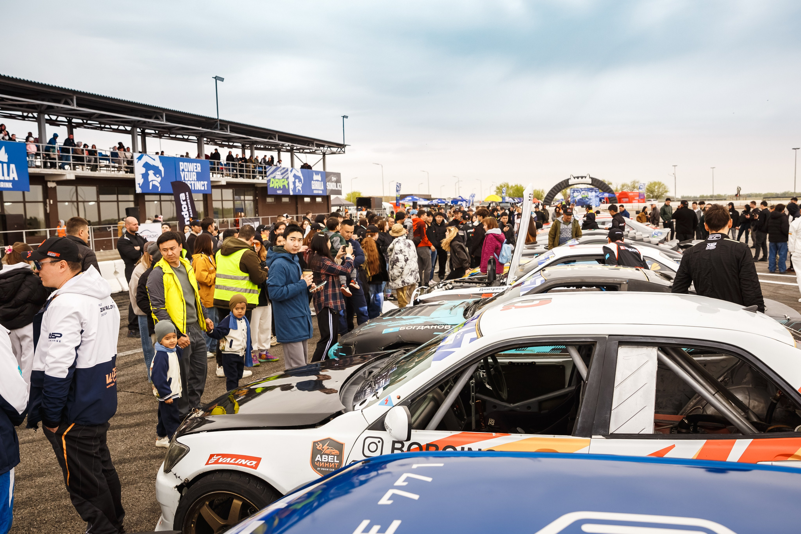 ВСЕ АЛЬБОМЫ ДОСТУПЕНЫ ПО ССЫЛКЕ https://gorillaenergymedia.com/19-04-2026-gorilla-drift-round-1-album-1-nw26qc. Gorillaenergymedia