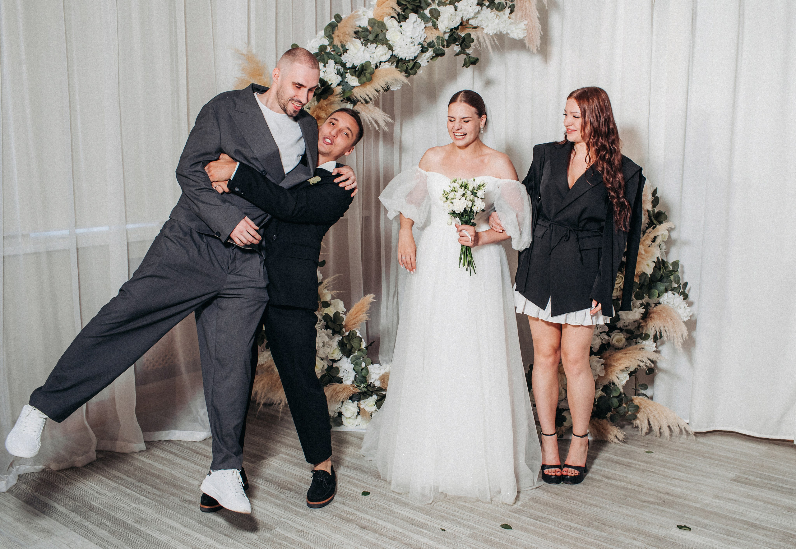 Vlad & Nadya (Saint-Petersburg, Russia). Destination wedding photographer Peter Letu