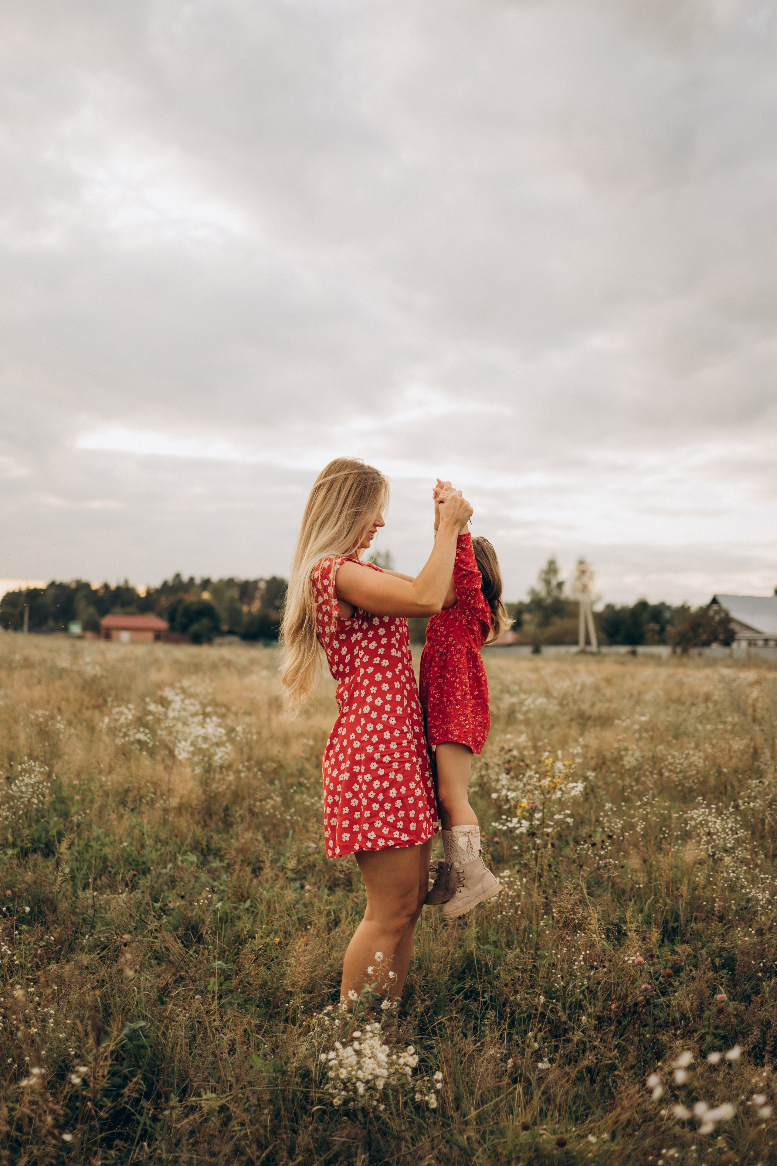 Мама и дочка (5.09.2025) г. Жуков (Калужская обл.). Надежда Стар семейный и церковный фотограф в Жукове и Калужской области