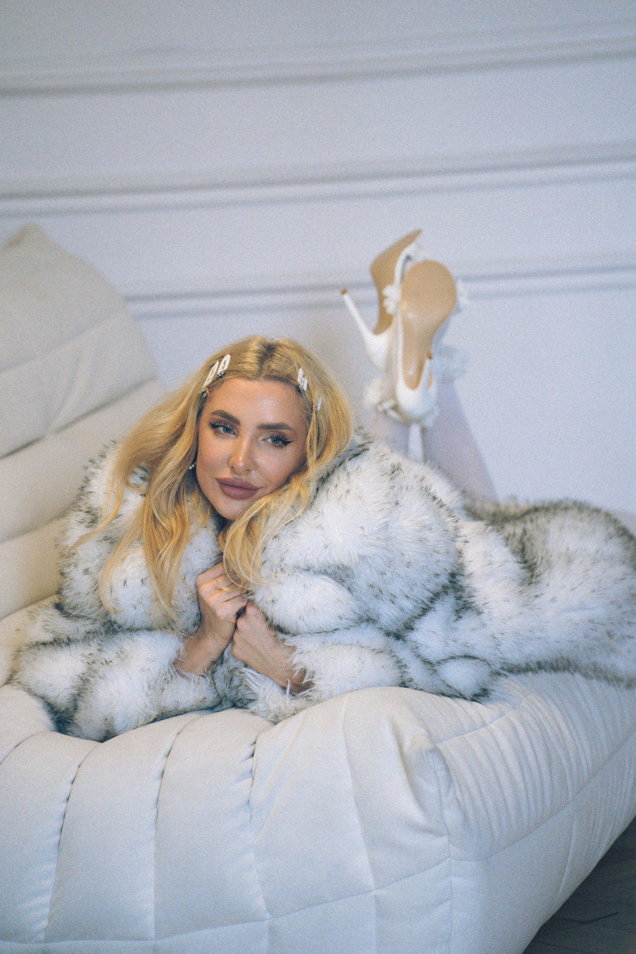 МИНИМАЛИЗМ В СТУДИИ НА ЧЕРНЫШЕВСКОЙ В СТУДИИ С БАЛКОНОМ. Профессиональный фотограф, Санкт-Петербург — Виктория Богомолова