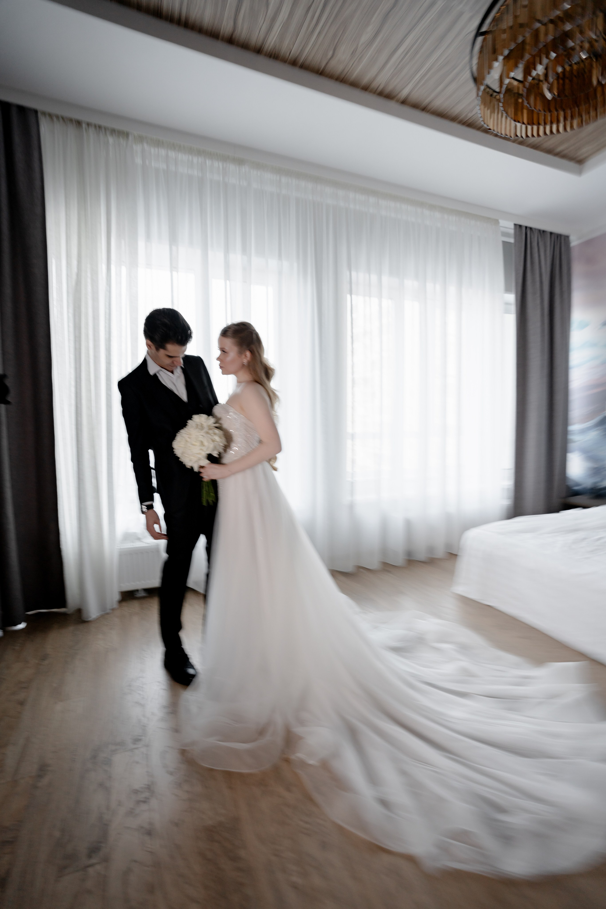 СВАДЕБНАЯ СЬЕМКА СБОРОВ В ОТЕЛЕ И ВЫЕЗД НА ЦЕРЕМОНИЮ (СНЯТО В СИБИРЕ В НИЖНЕВАРТОВСКЕ). Профессиональный фотограф, Санкт-Петербург — Виктория Богомолова