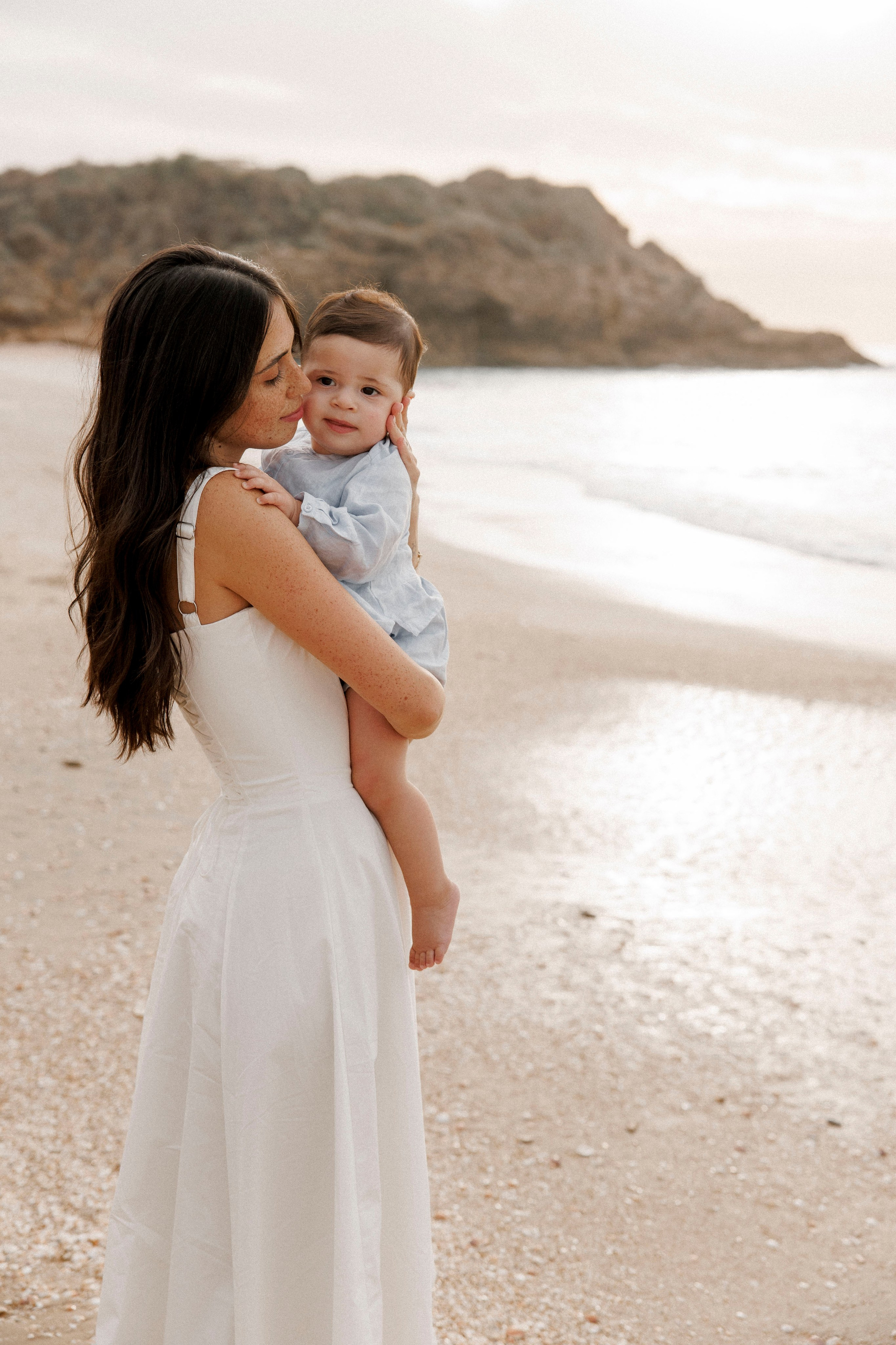 First year family photos near the sea. Главная