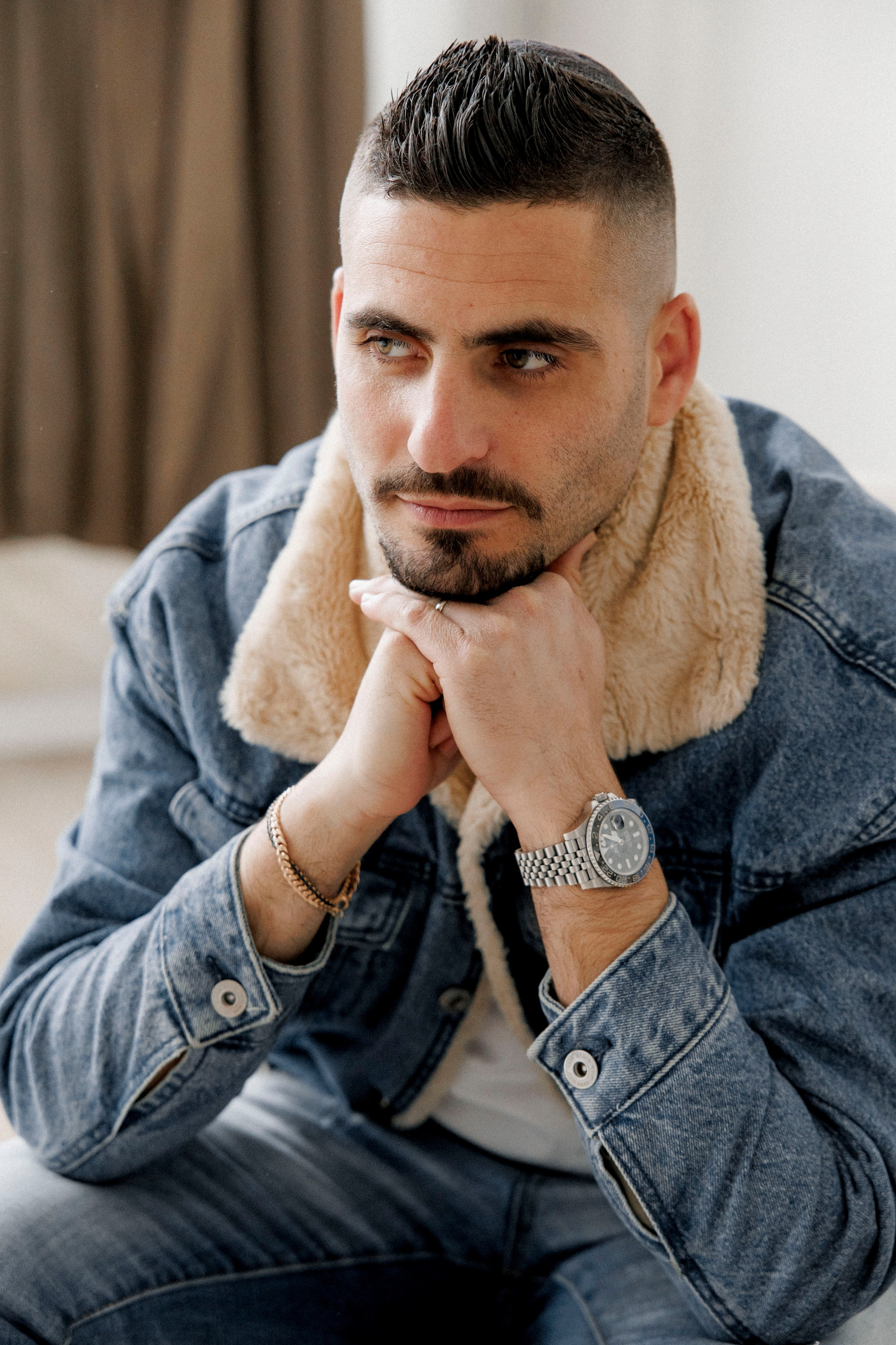 Family photoshoot in White Studio. Wedding and family photographer