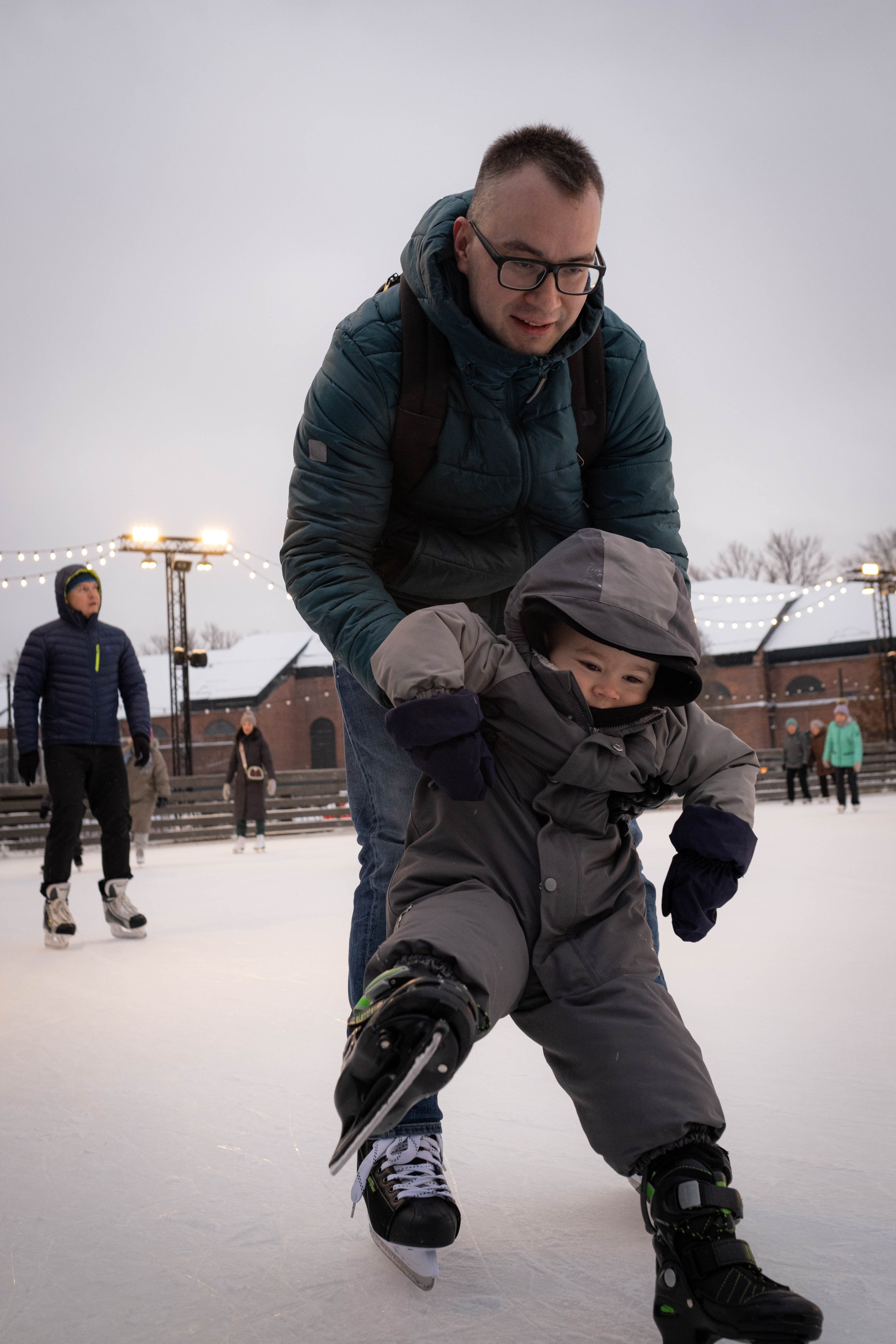 Алекс первый раз на катке. Семейный фотограф в Санкт-Петербурге Дарья Косянчук
