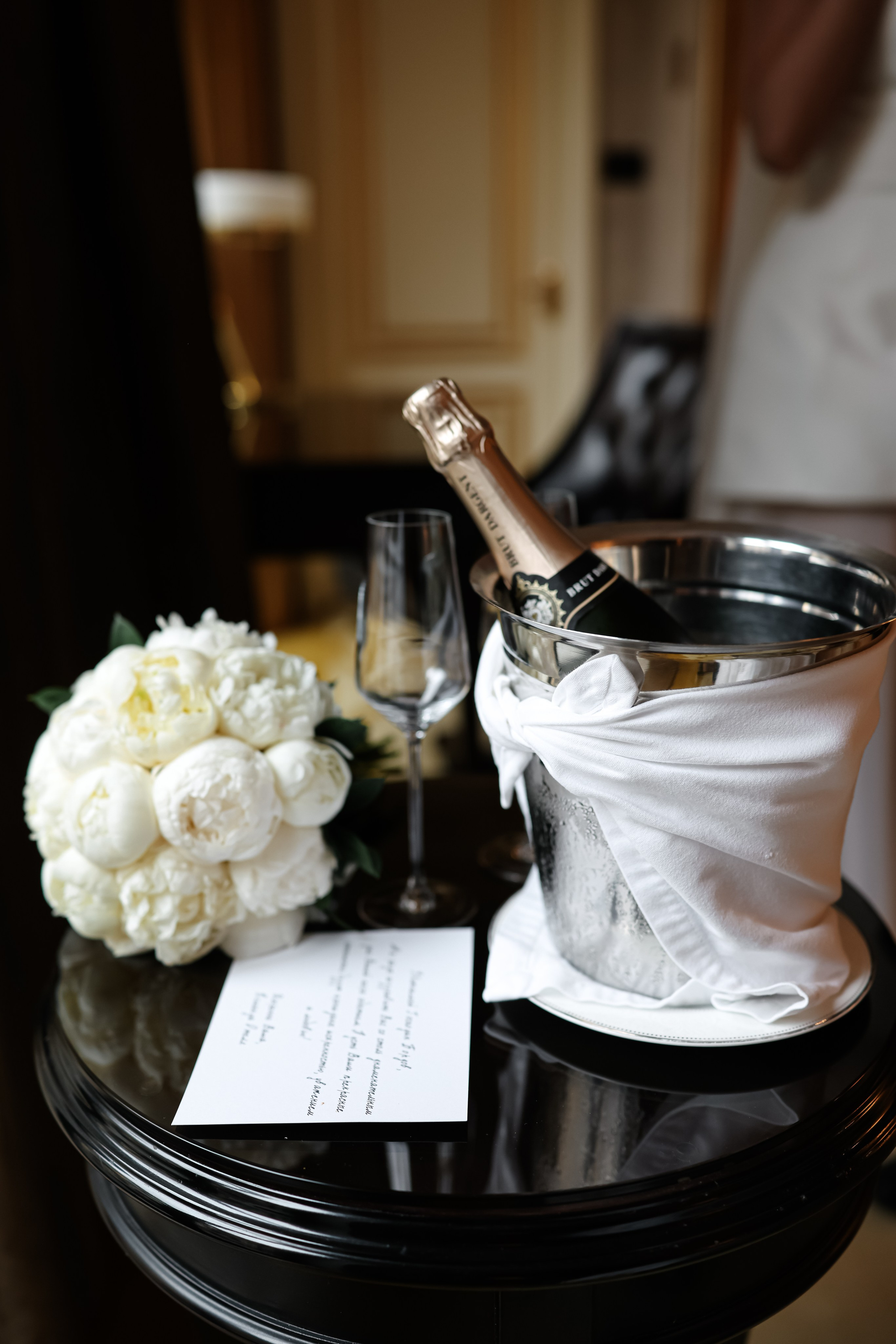 Laura and Artem's Wedding at the St. Regis Hotel. Свадебный фотограф в Москве Людмила Яковлева