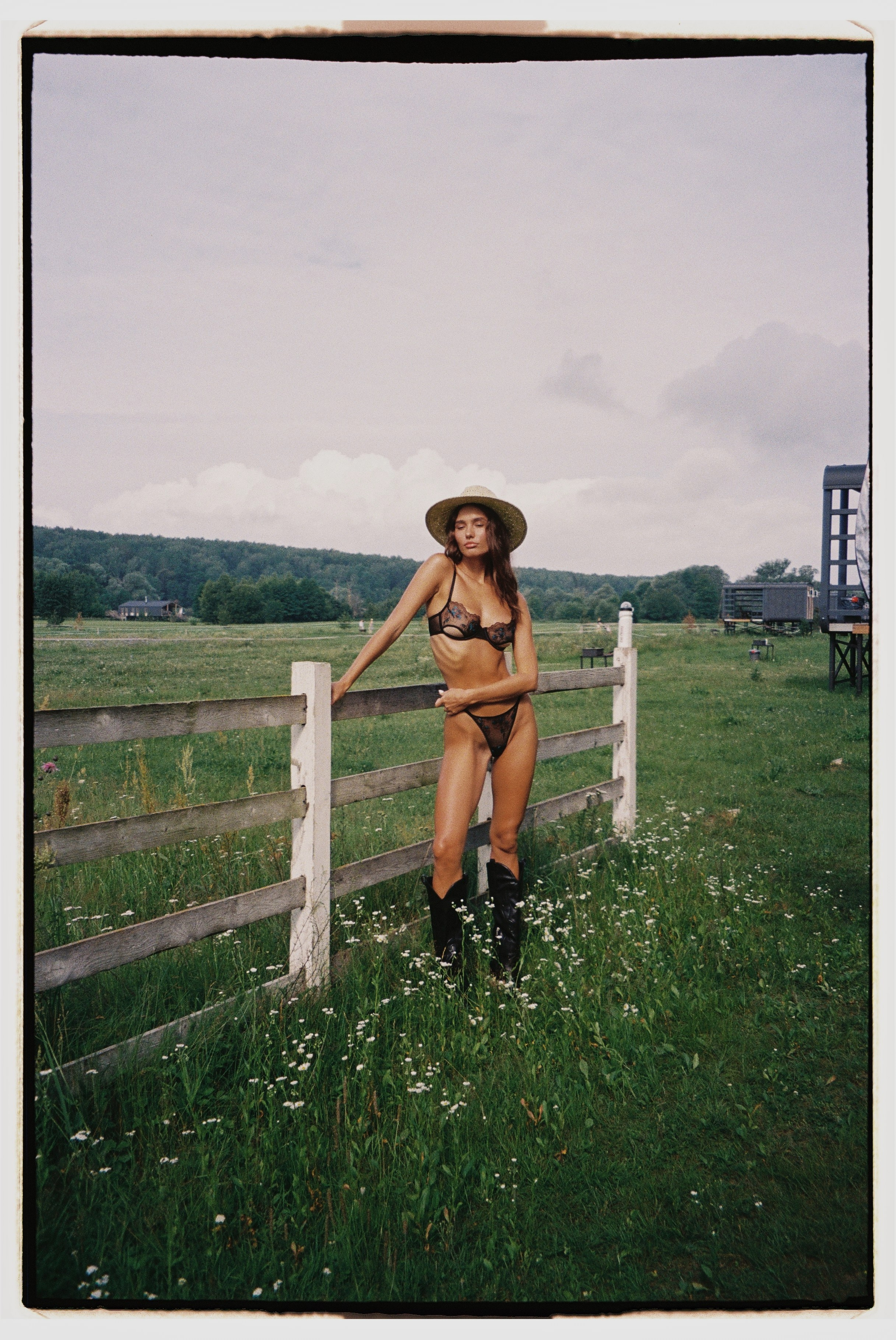 FILM FOR DELARISE | SUMMER CAMPAIGN. Главная